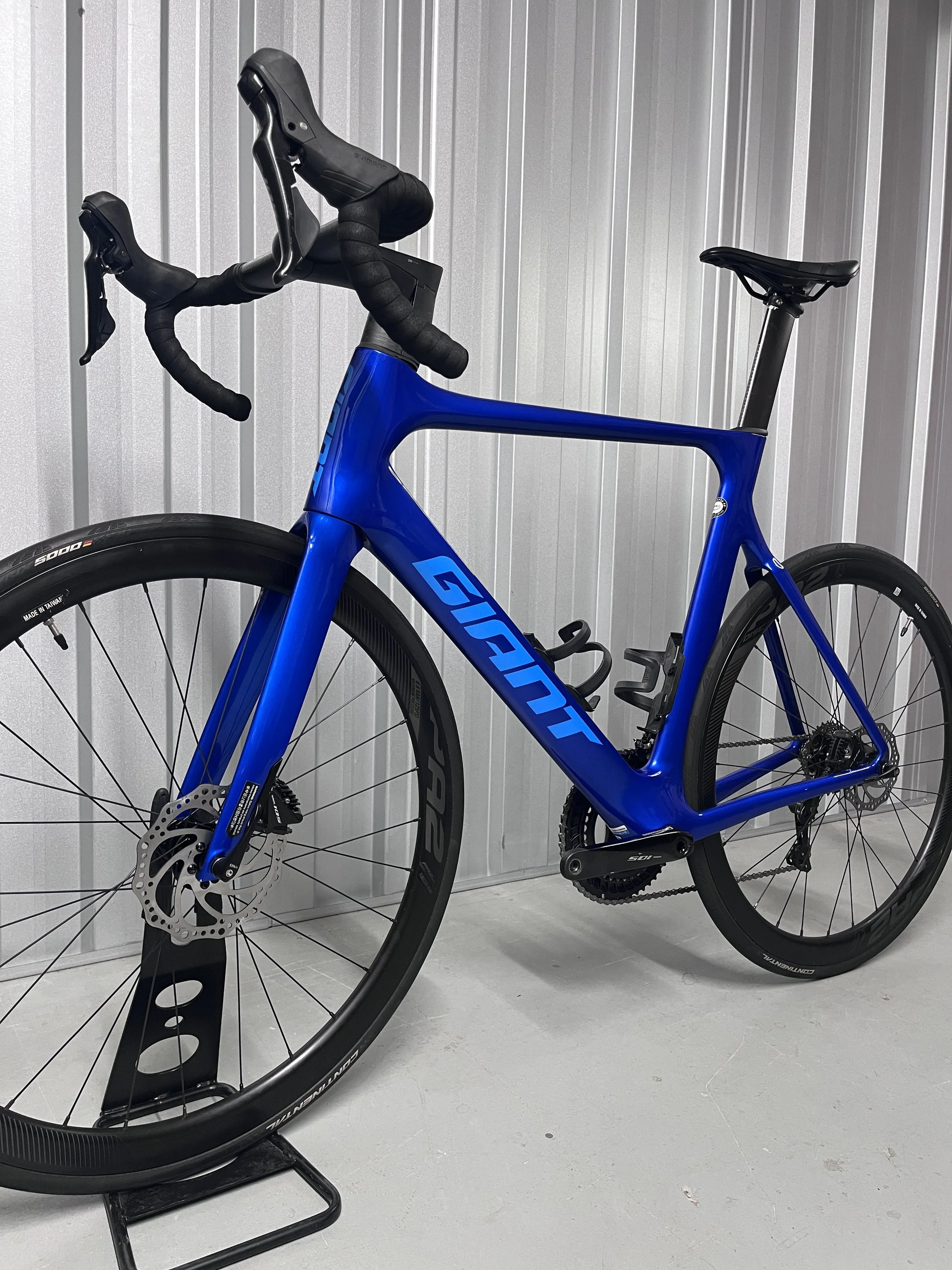 2020 Giant Propel Advanced 2 Disc Full Carbon Road Bike