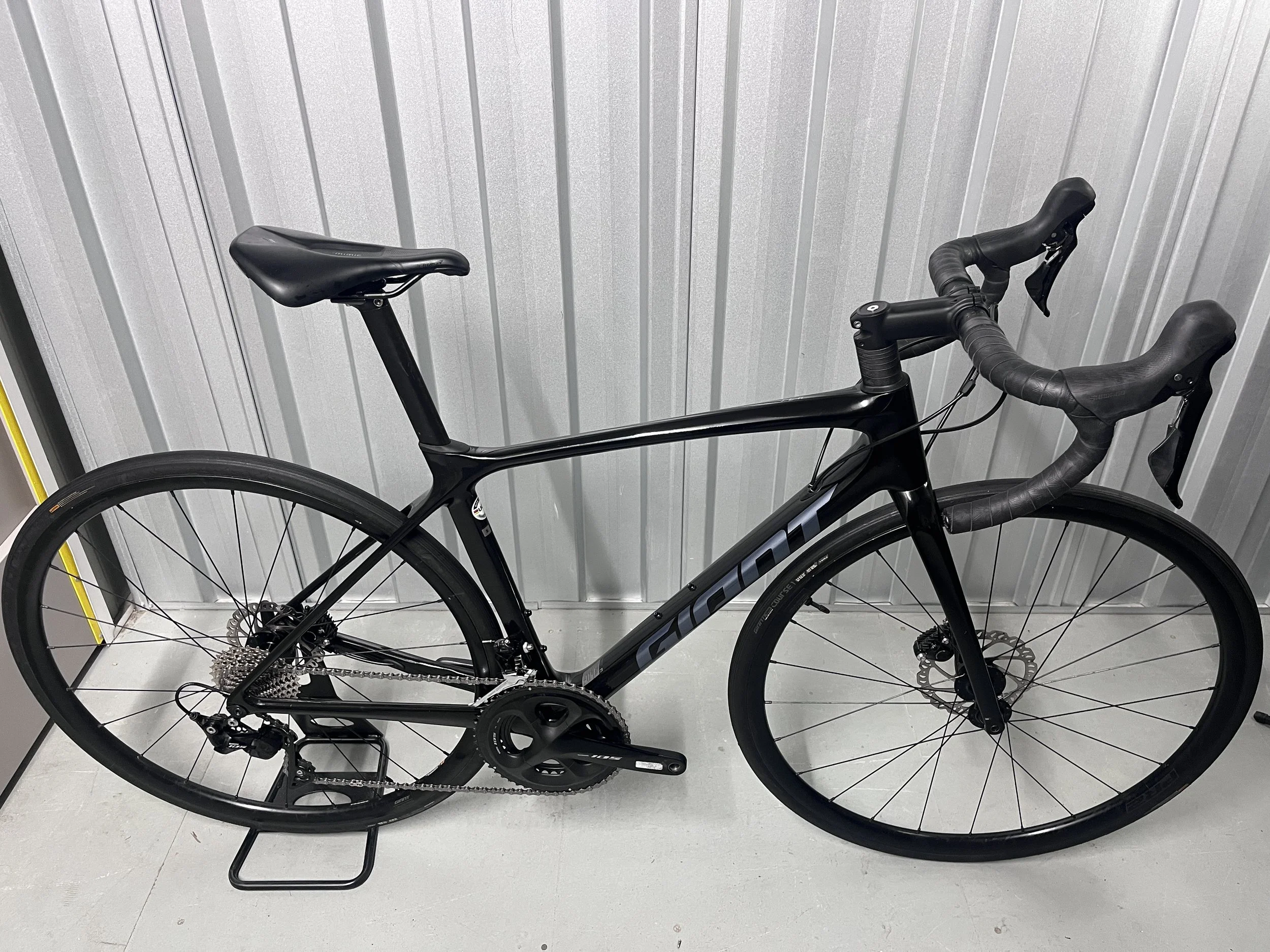 2022 Giant TCR Advanced 2 Full Carbon Road Bike