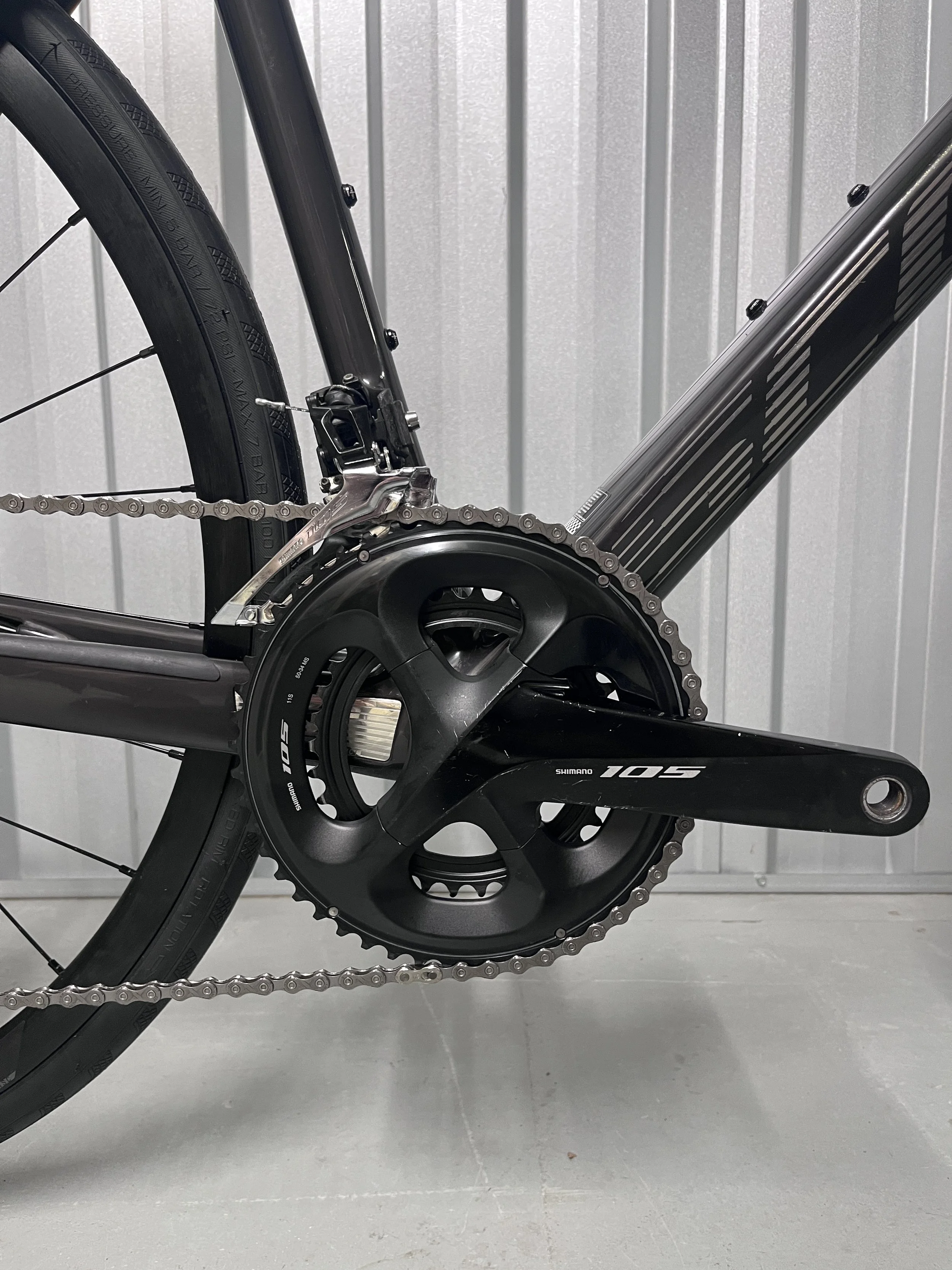 2022 Scott Addict 30 Full Carbon Road Bike