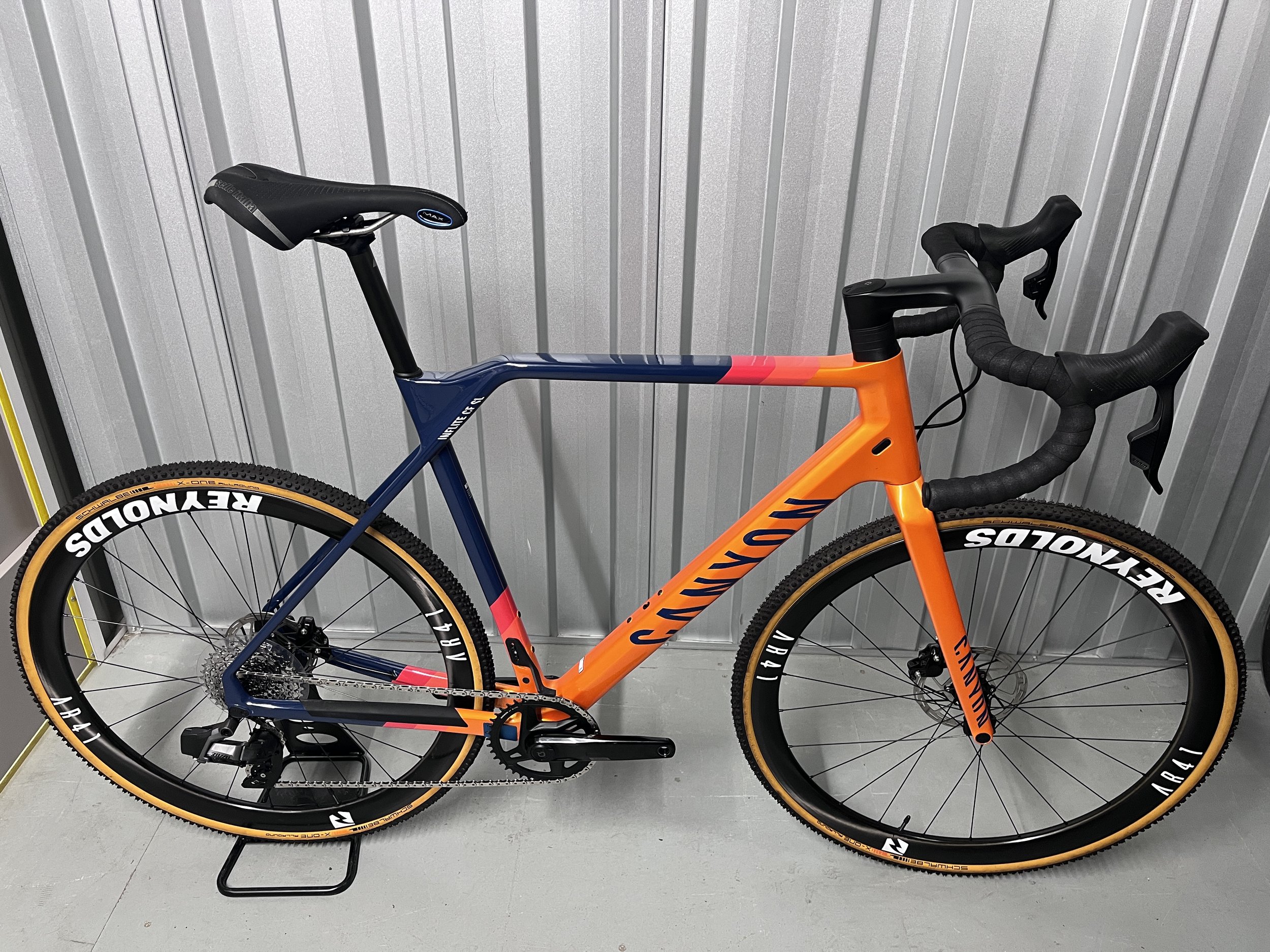 2022 Canyon Inflite CF SL8 SRAM RIVAL AXS Full Carbon Gravel Bike