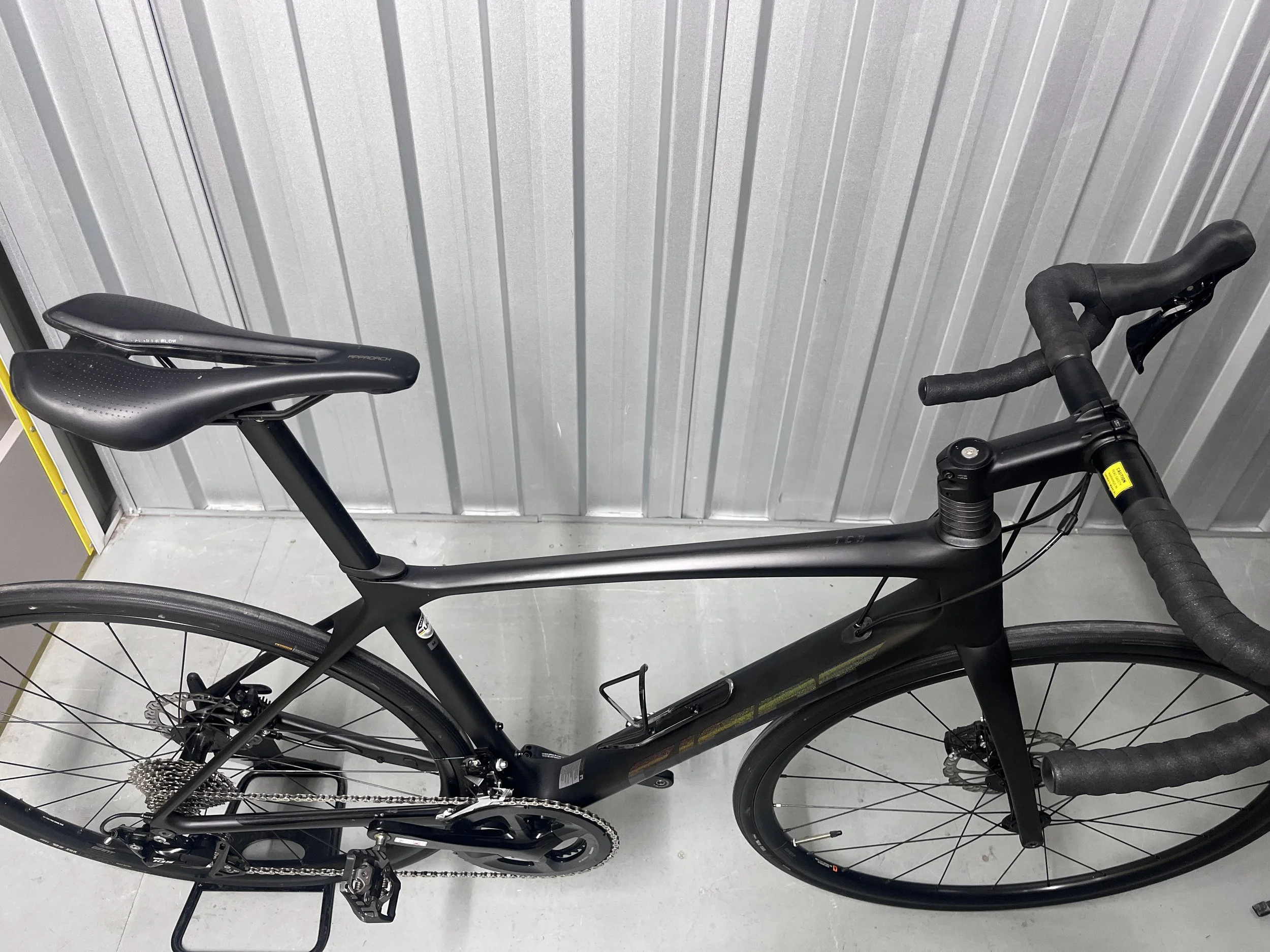 Giant TCR Advanced 2 Full Carbon Road Bike