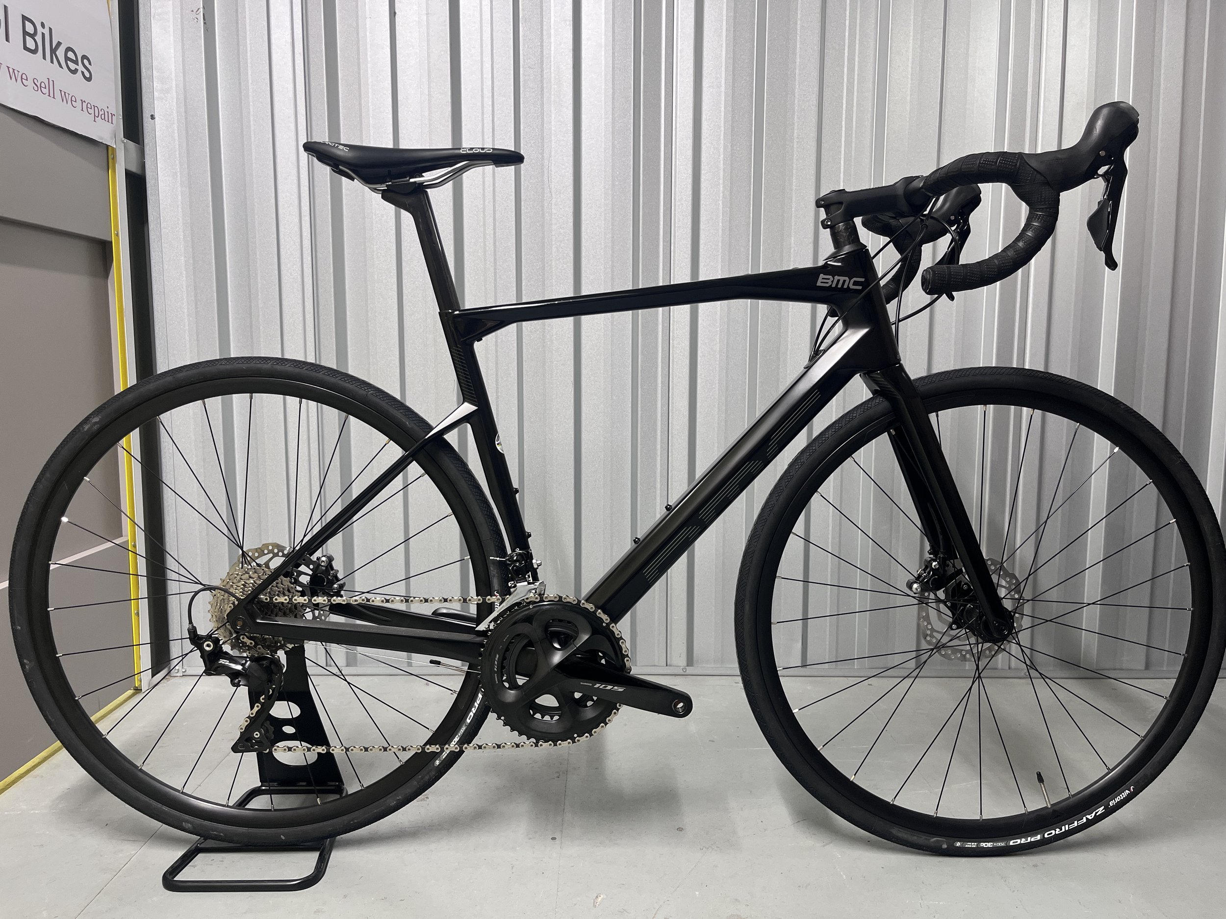 2020 BMC Roadmachine Four Full Carbon Road Bike