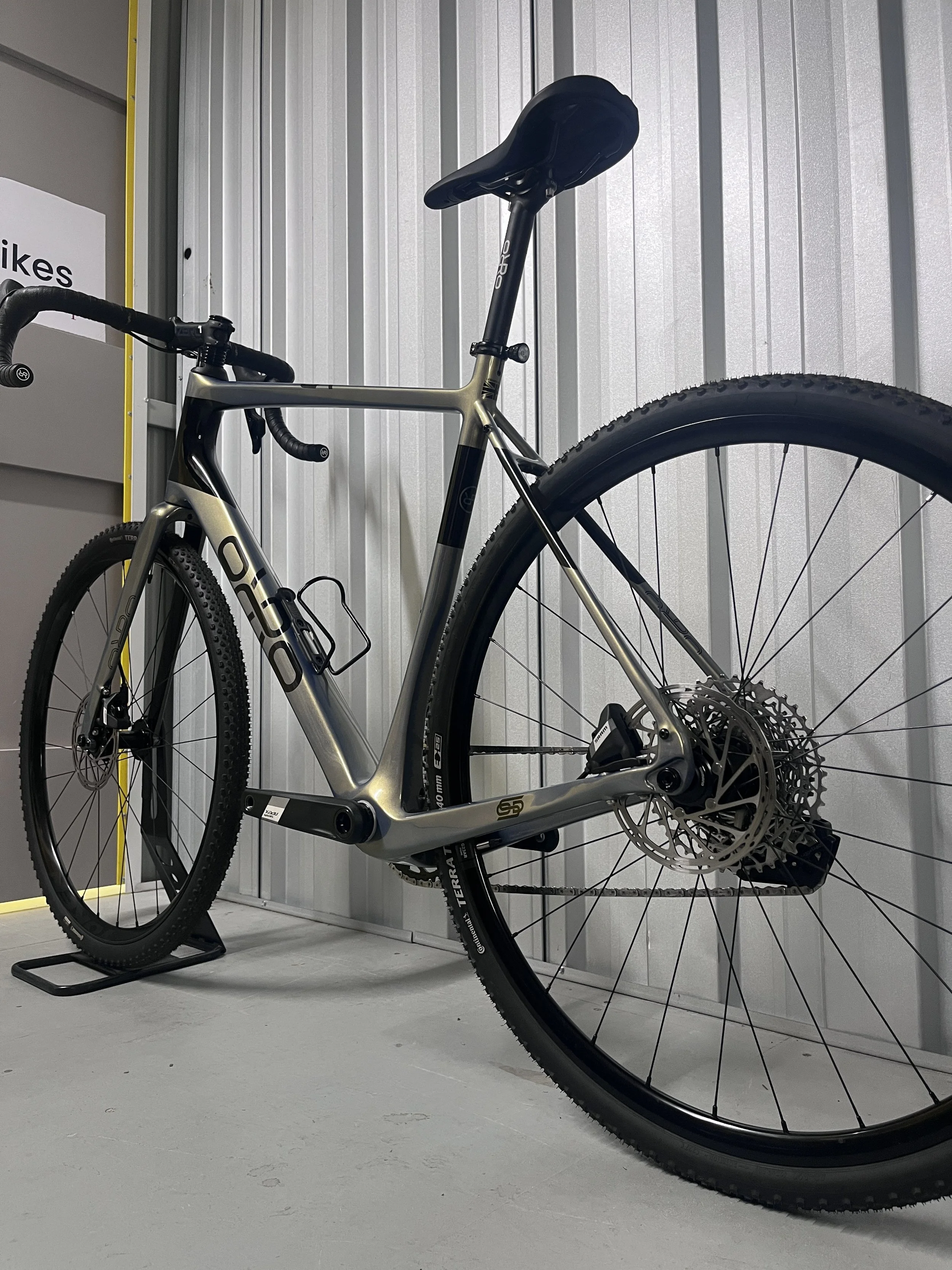 2026 Orro Terra C Apex AXS Full Carbon Road Bike