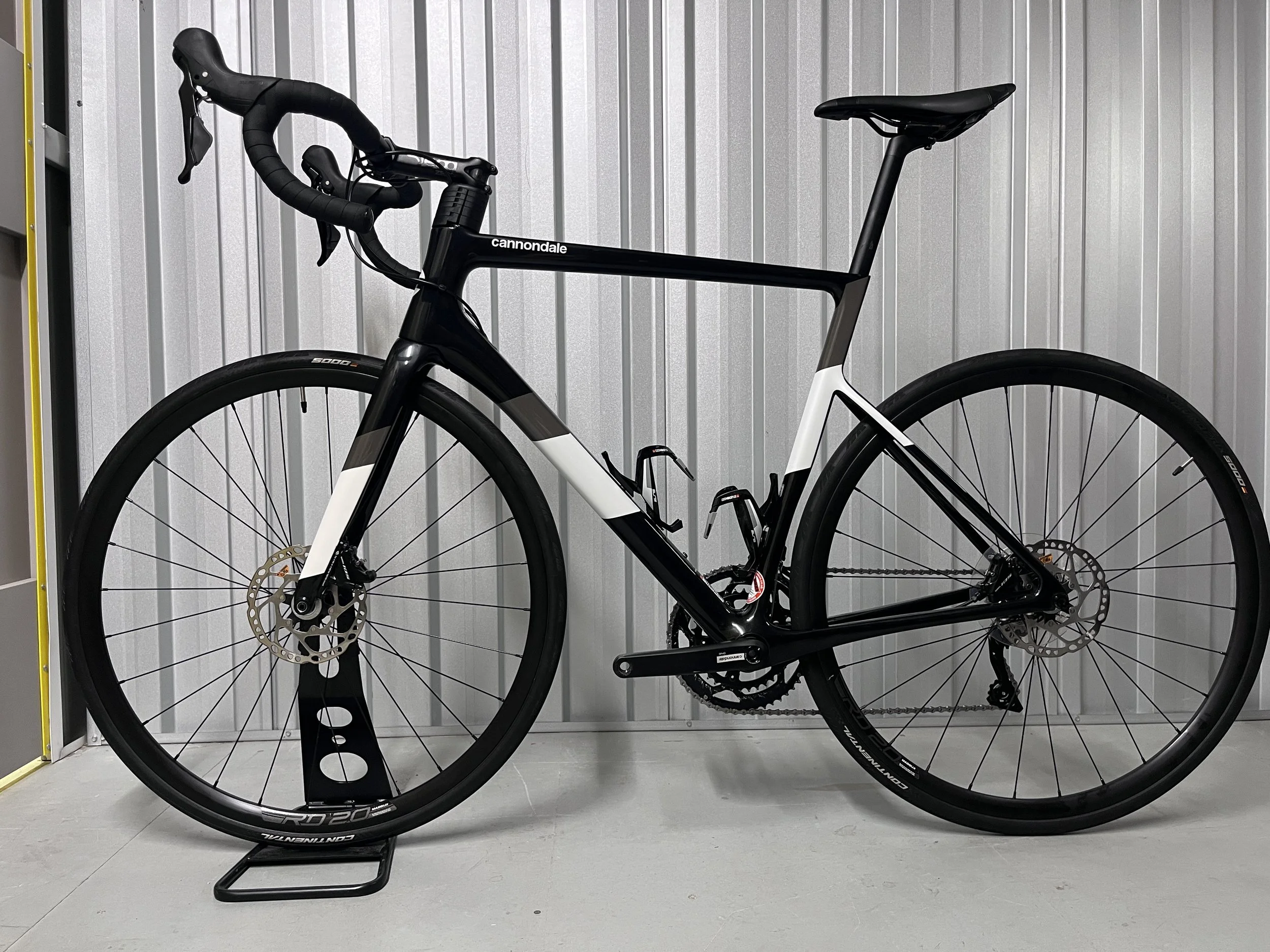 2022 Cannondale Supersix Evo Disc Full Carbon Road Bike