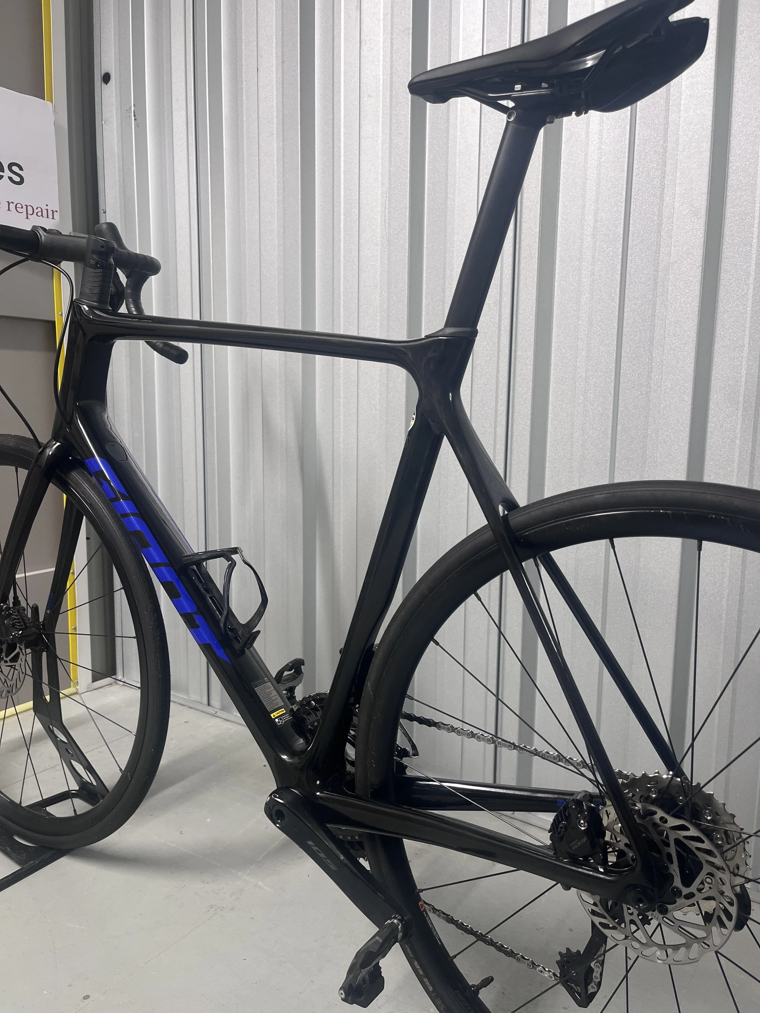 2024 Giant TCR Advanced 1 105 Di2 Full Carbon Road Bike