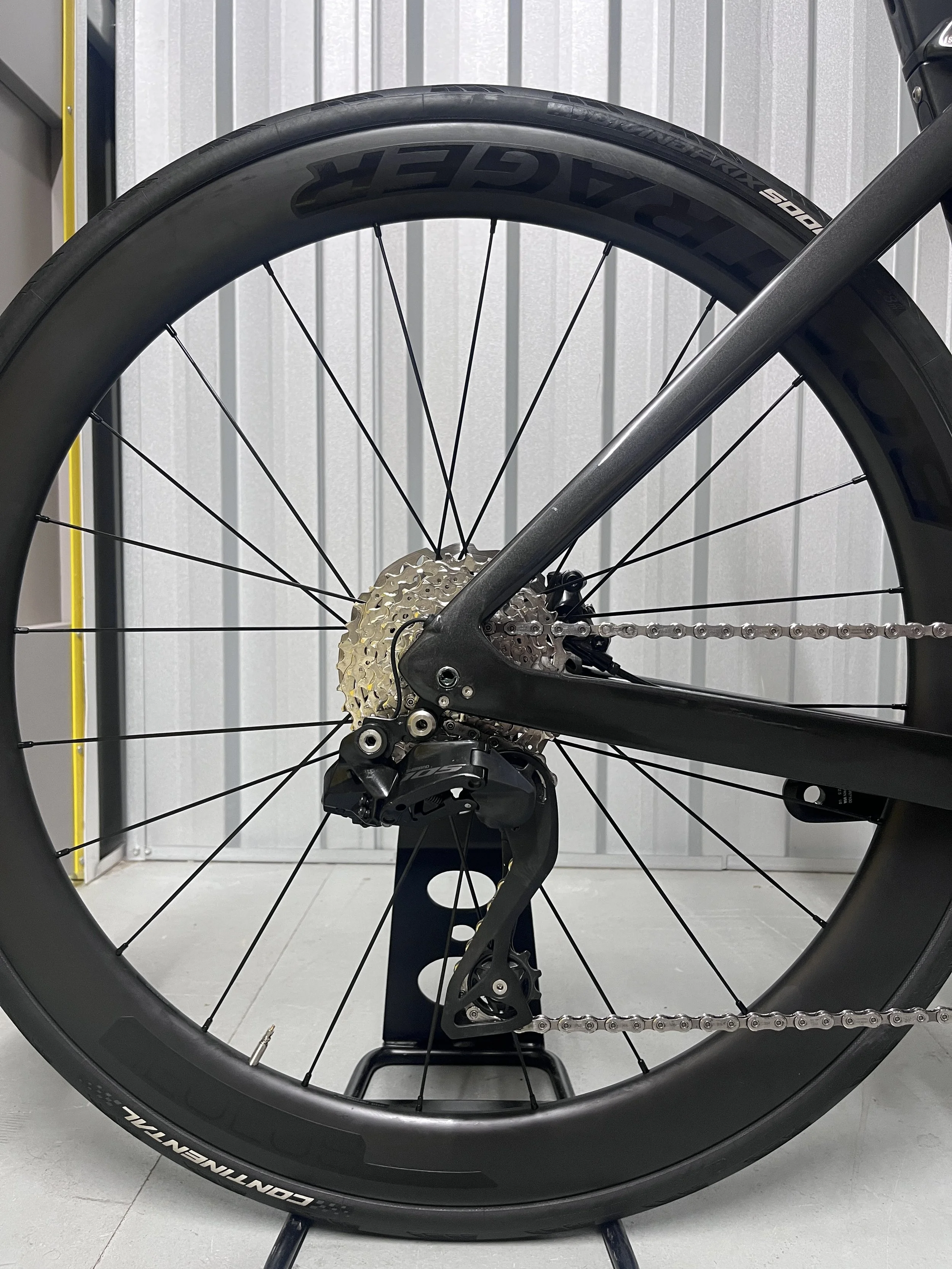 2023 Trek Madone SL 6 Di2 Gen 6 Full Carbon Road Bike