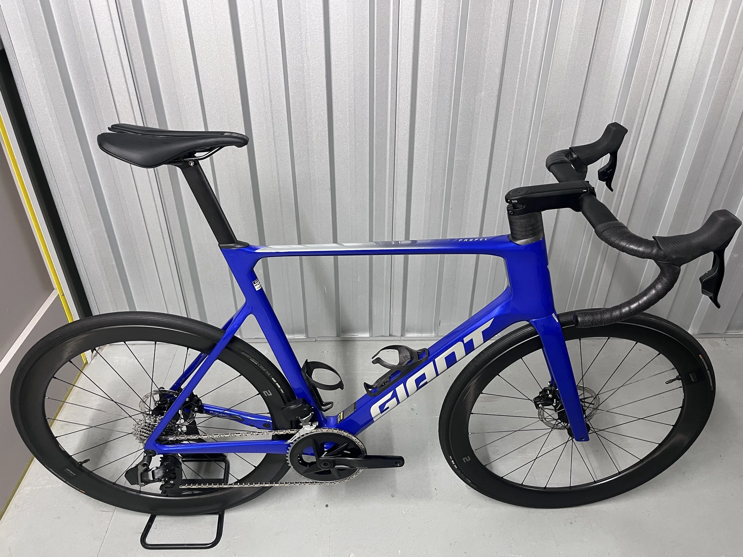 2024 Giant Propel Advanced 2 SRAM Rival AXS Full Carbon Road Bike