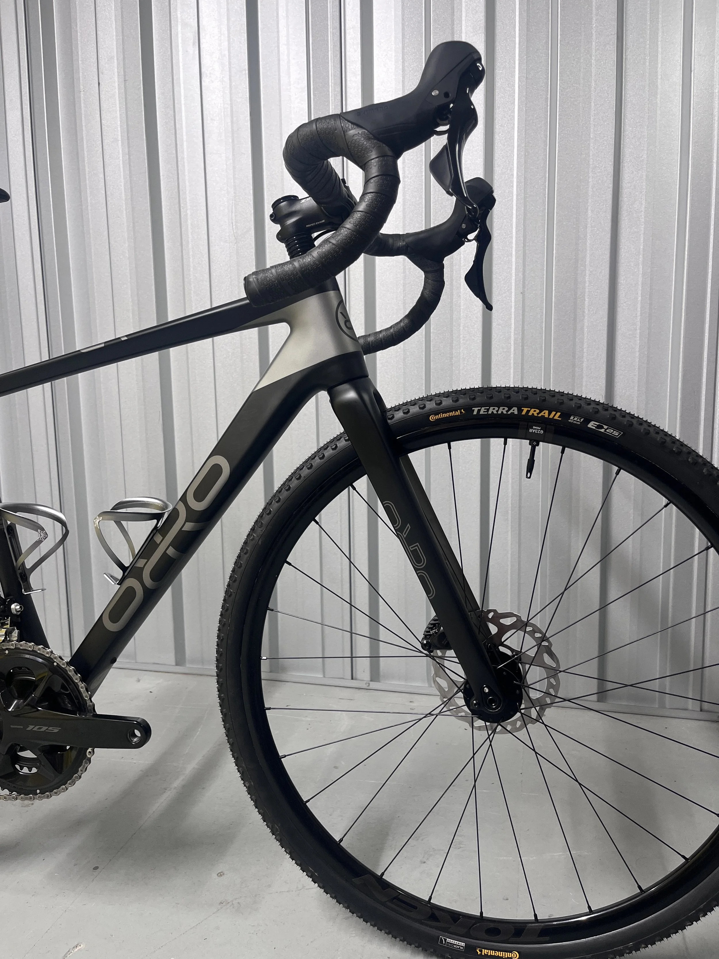 2024 Orro Terra C 105 Hydro Full Carbon Gravel Bike