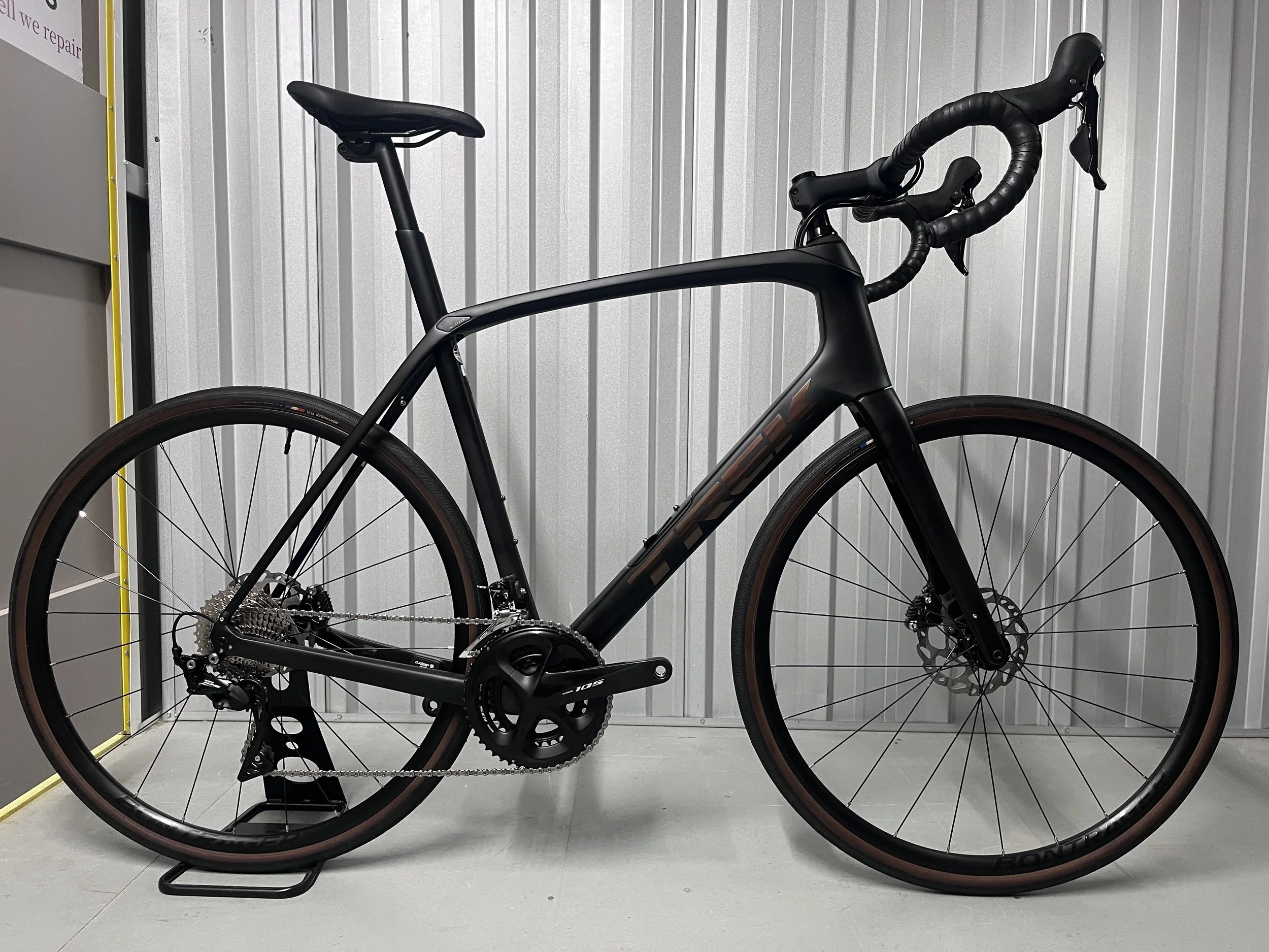 2023 Trek Domane SL5 Gen 3 Full Carbon Road Bike