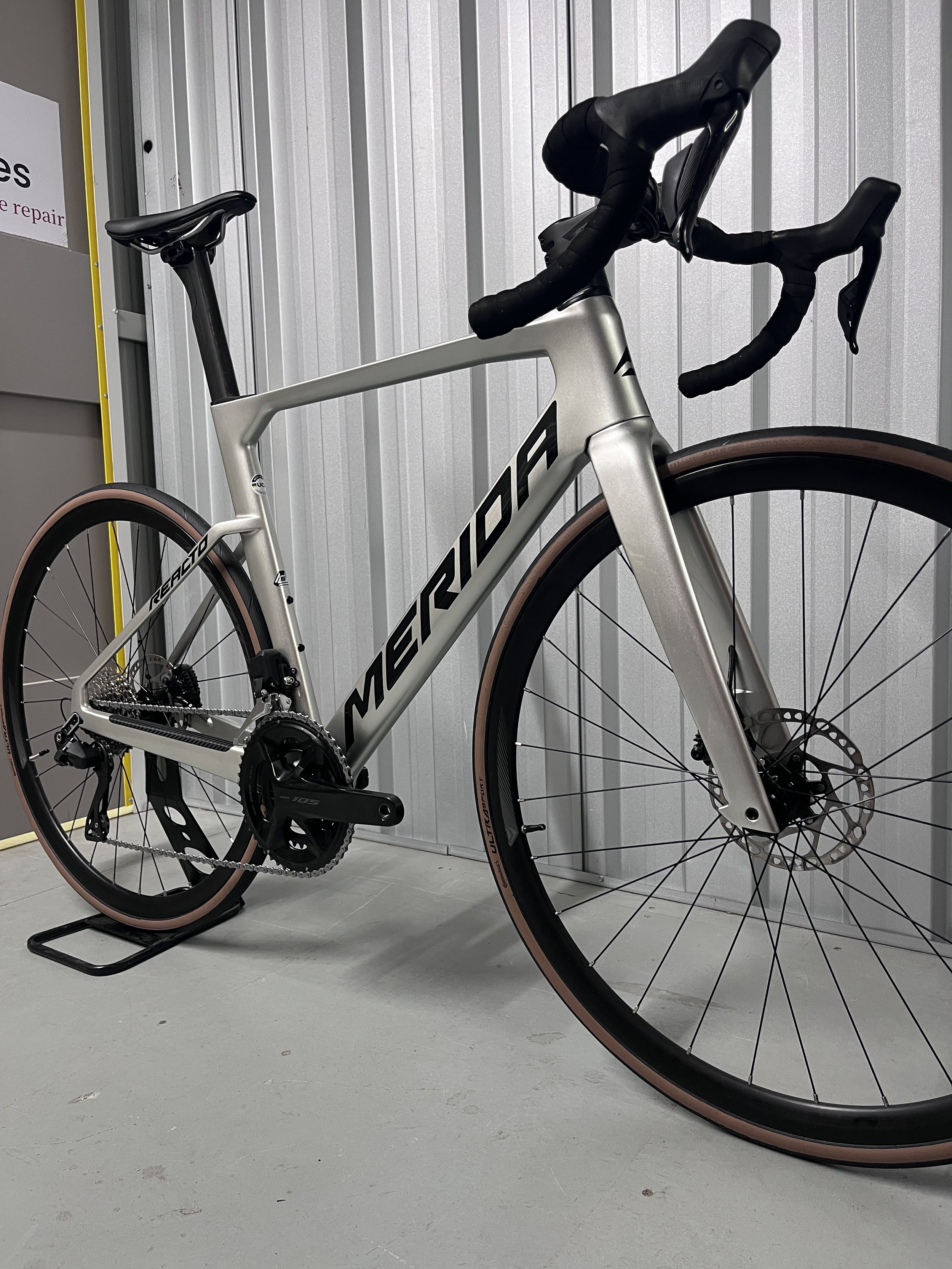 2023 Merida Reacto in Titanium 105 Di2