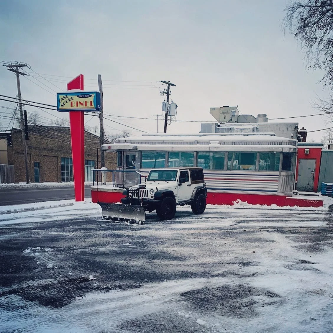 S(no)w problem for us! Clearing the parking lot today and getting ready to see you guys tomorrow! Stay safe and warm ❄️🌨☕️
&bull;
&bull;
&bull;
&bull;
&bull;
#harrisburg #diner #retro #jeep #wrangler #snowplow #jeepwrangler #jeepplow #dinersofpa #di