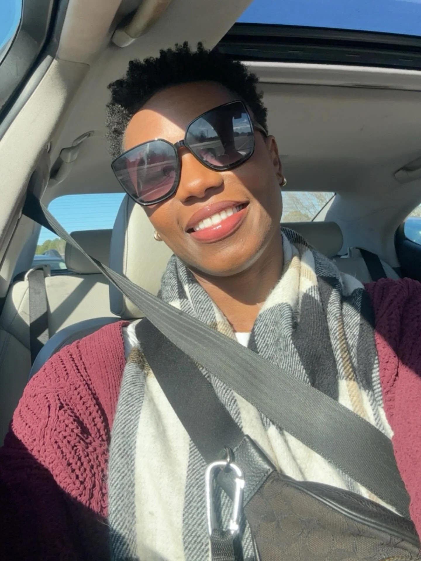 Melancholy melanin 🤎☀️✝️😎
Low key waiting for my sun glasses sponsorship 🤣🙏🏾