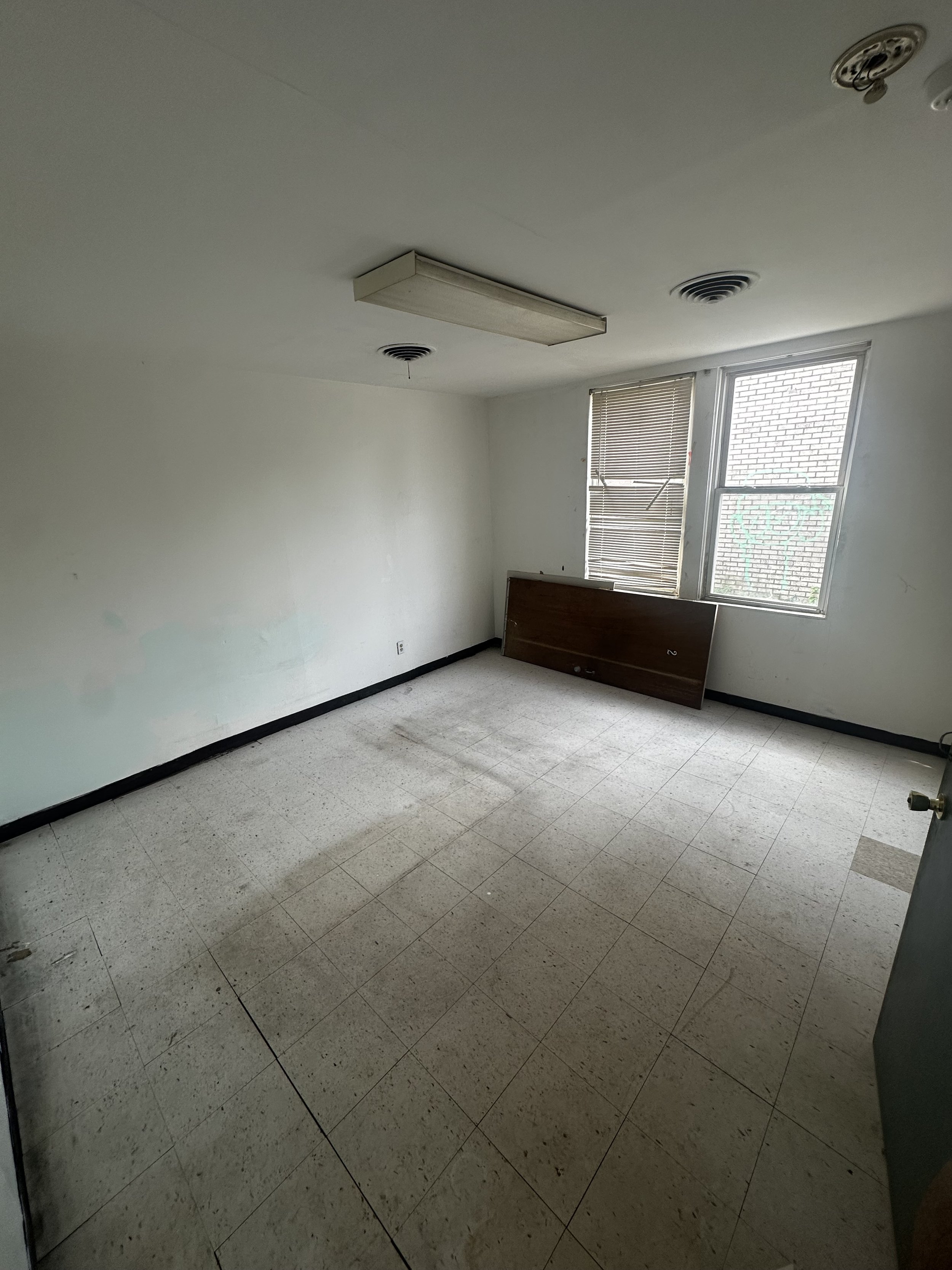 960 Dixwell Back left room 2.jpg