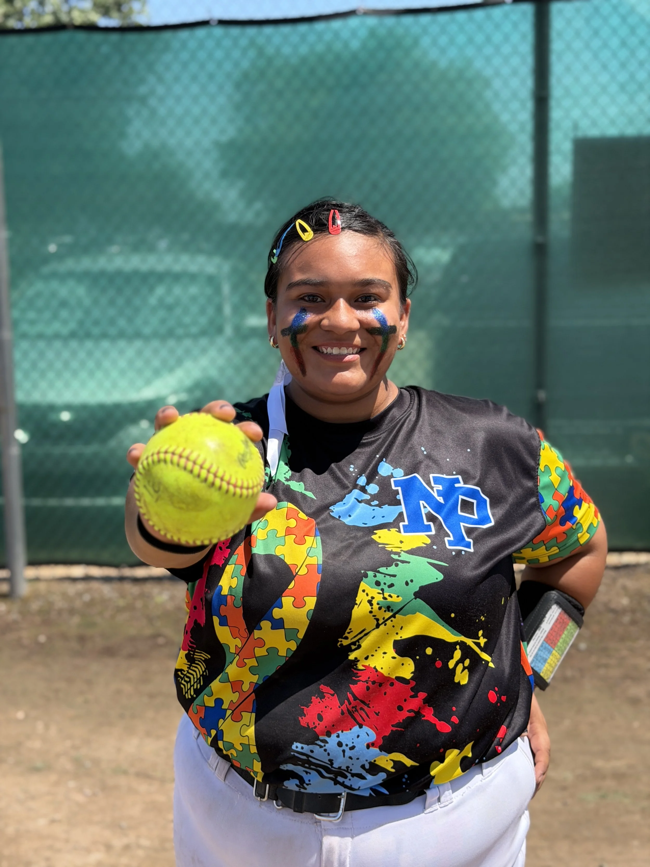 #20 Bella Martinez (14U)