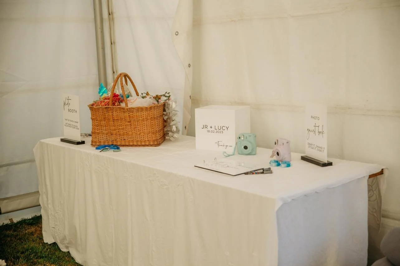 white acrylic card box.jpg