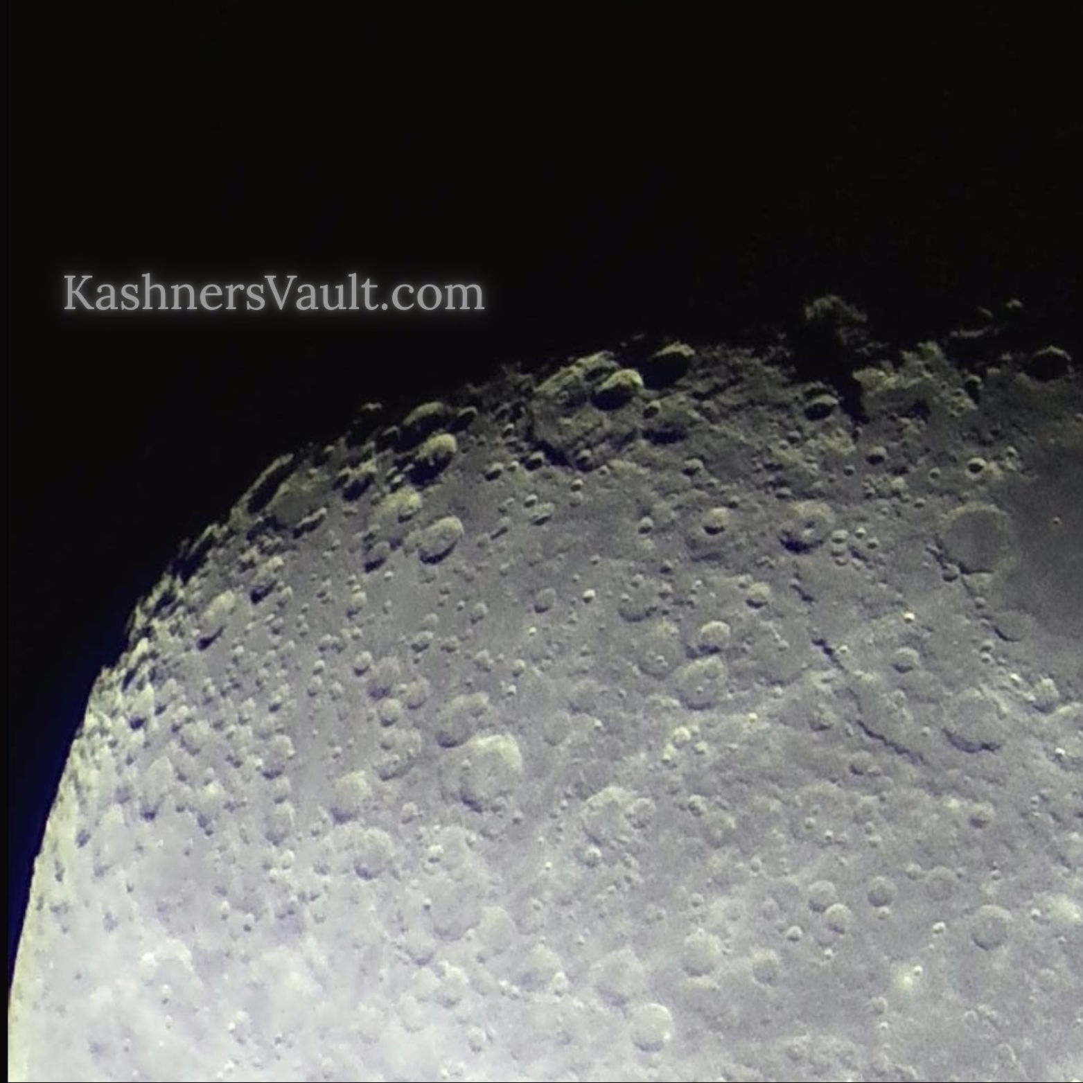 Photos By Adam Kashner 01.07.2026 3:33:39 AM
Moon at 15 °03' Leo - Magha Nakshatra