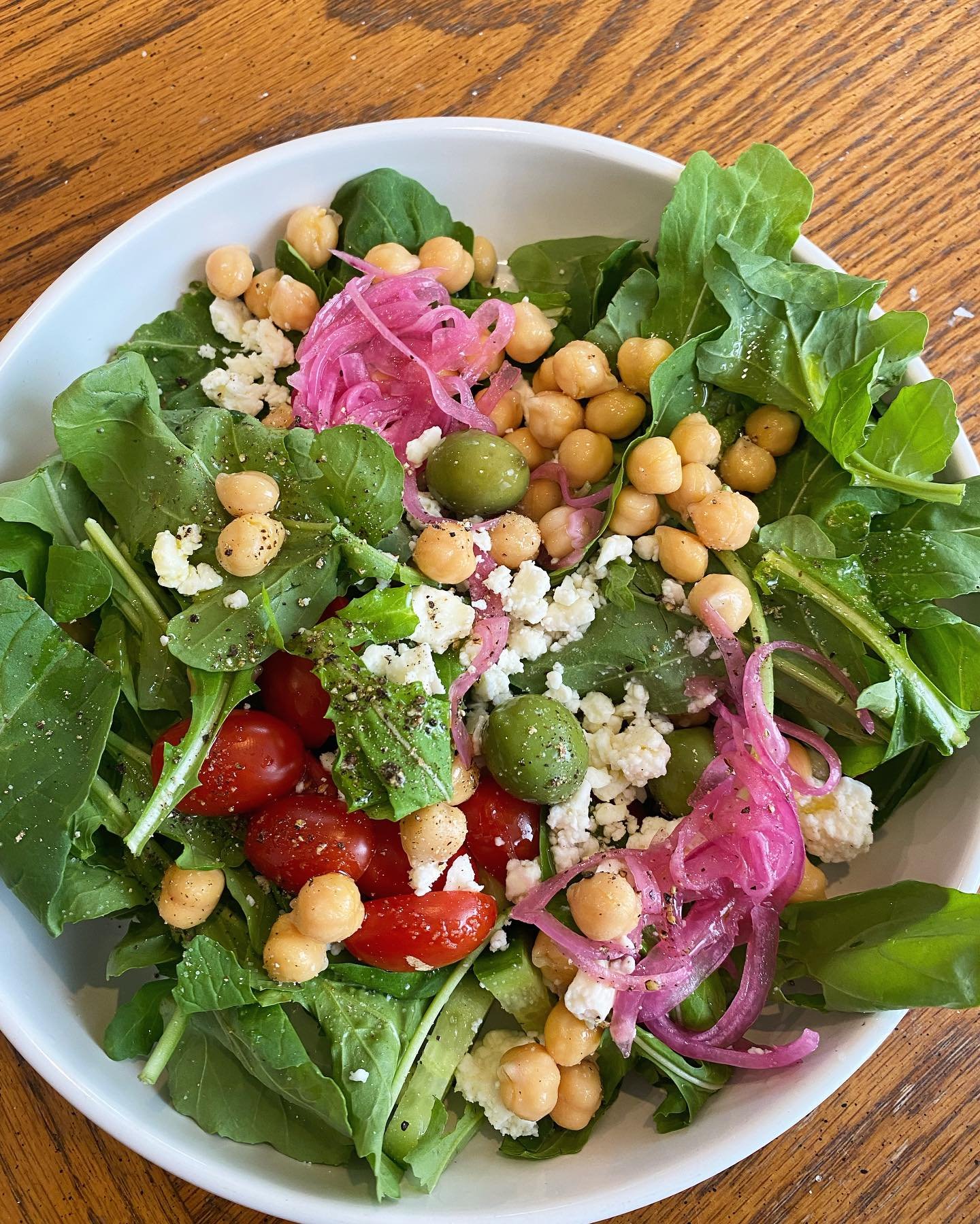 Let&rsquo;s talk about PHYTONUTRIENTS 🌈 💫 
Phytonutrients are plant compounds that are beneficial for humans - think what gives a plant it&rsquo;s particular color (I.e carotenoids including beta carotene in my butternut squash soup, or lycopene fo