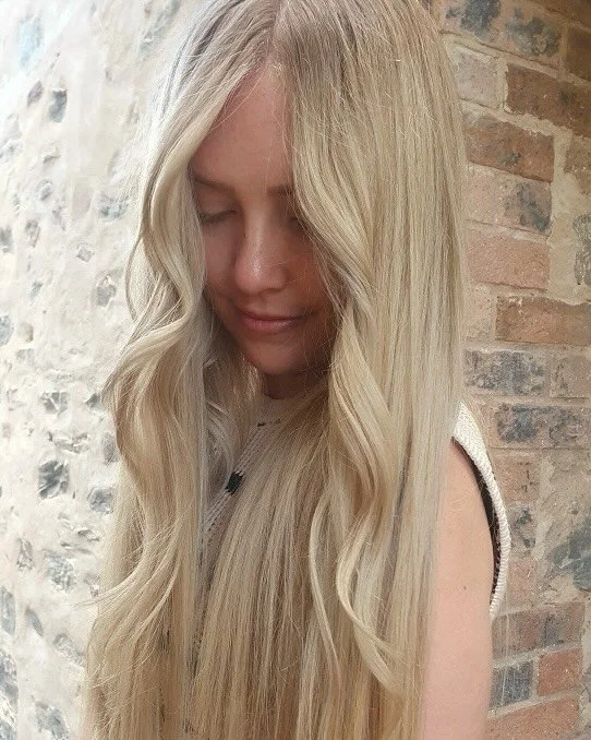 Summer is right around the corner! Who&rsquo;s going blonde this season? 💛

#adelaide #adelaidehairdresser #adelaidehair #bringiton #bringonsummer