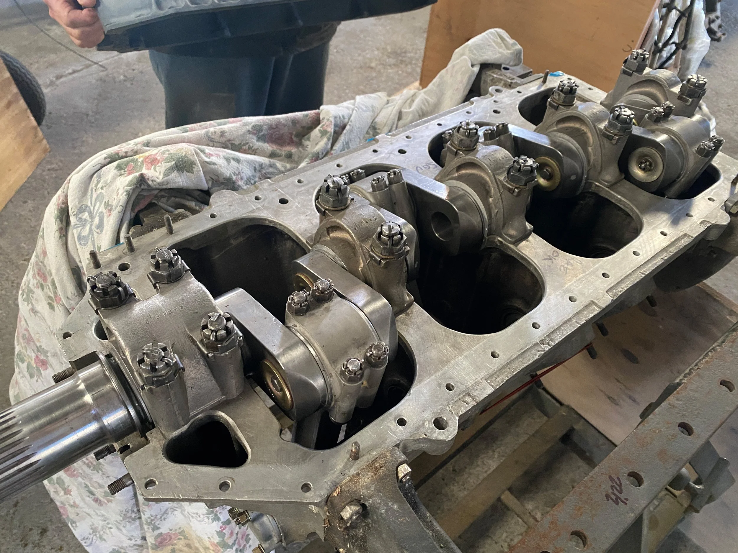 Gipsy Major 10 Mk2 engine with the top cover removed, showing the crankshaft. The propeller attaches at left.