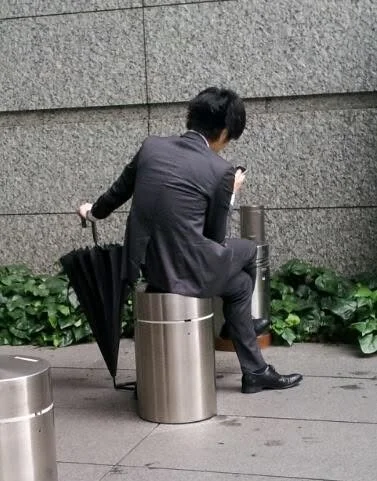 In times of labor shortage, why are employees still doing stupid work?