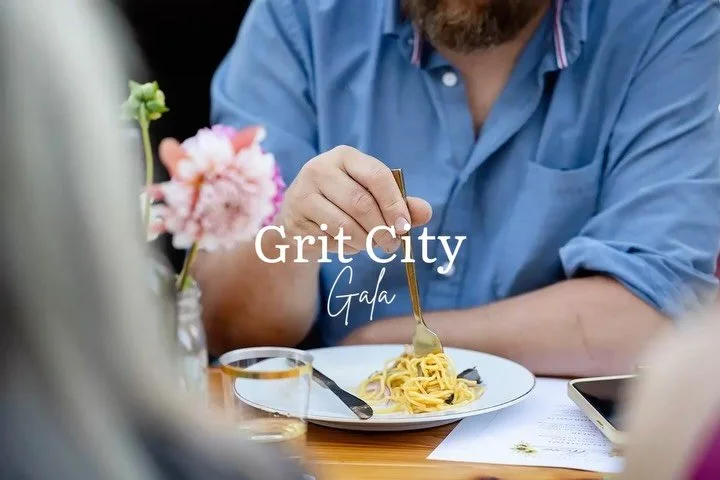 The Grit City Gala features long picnic tables right in the heart of downtown Tacoma on Broadway Ave. Guests enjoy a family style meal by a local chef. 2025&rsquo;s chef was @janparkercookery Put it on your New Year&rsquo;s Resolution list to not mis