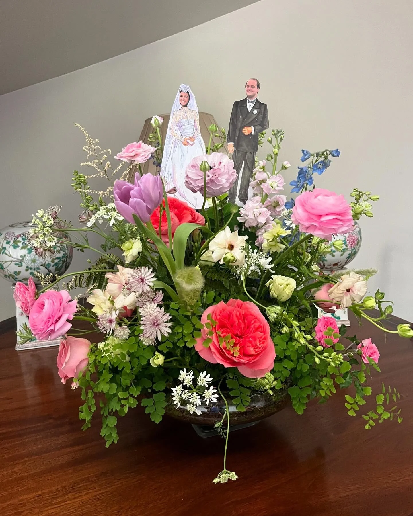 Thrilled these adorable paper dolls made their way to Charleston this weekend! @beldendesigns and @sususpetals collaborated on this springy and bright bridal shower- assisted by @melanie_kohn - inspired by @cathybgraham.  The paper bride and groom re