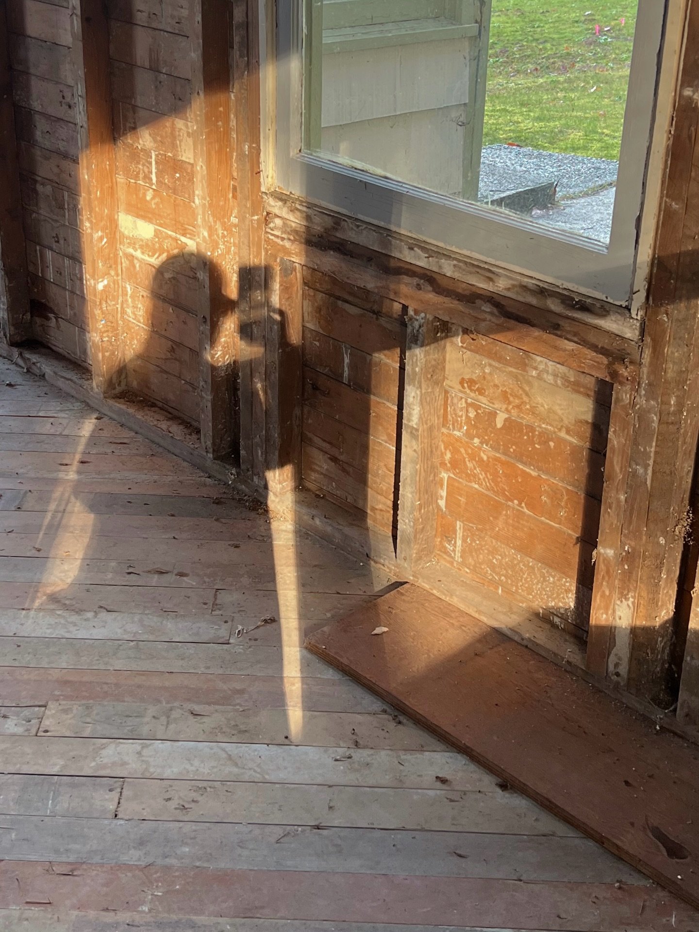 In 2023 I quit my job running one of my family&rsquo;s businesses and went to design school.
Two and a half years later I&rsquo;m on site measuring for a gut reno of a beach cabin designed under Emily Catherine Designs.
I can&rsquo;t help but get in 