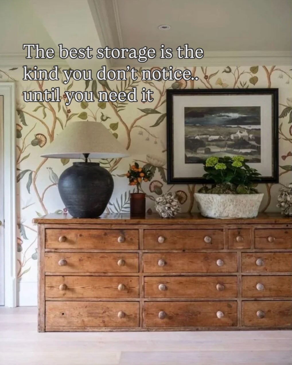 Good home storage doesn&rsquo;t have to be obvious. A console with closed doors, a basket, a curtain panel. Small decisions that change how a space can feel. More on the blog, link in bio. 

Design &amp; Photography Credits:
1. Design: @kagu.interior