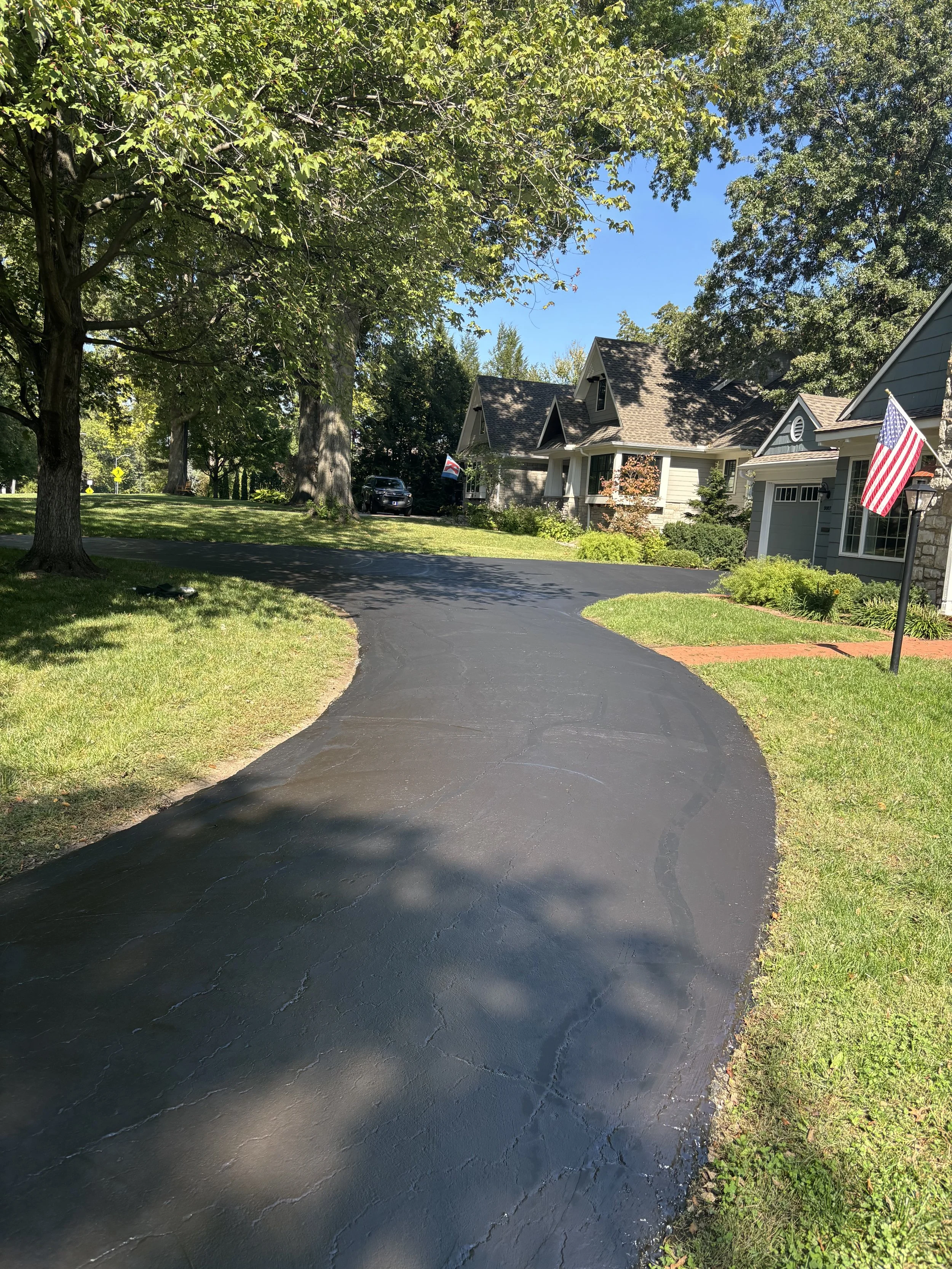 Apshalt Seal Coat and Crack Repair/filing on a Mission Hills home