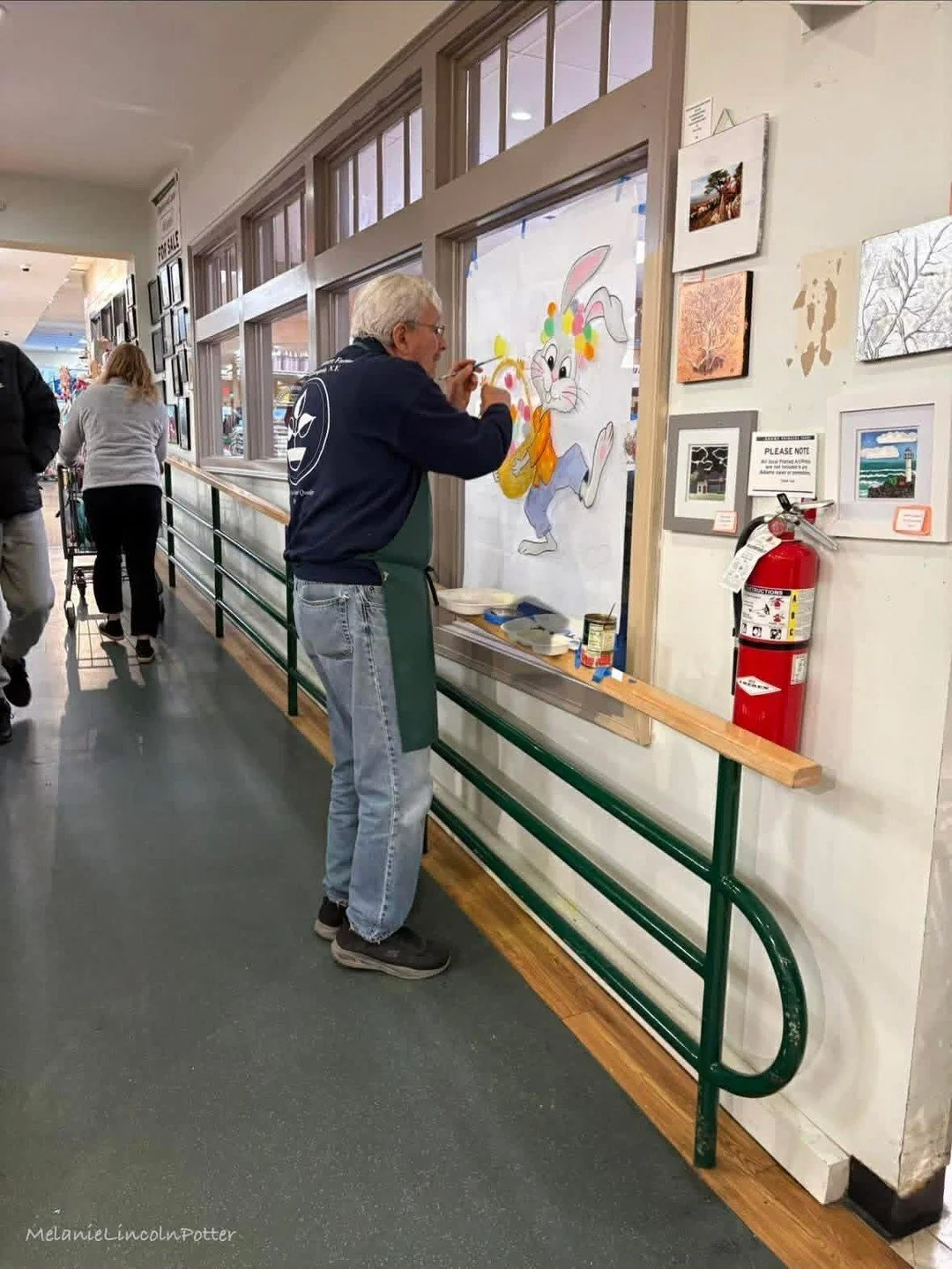 Some-bunny&rsquo;s been busy&hellip; 🐰🎨

Our talented artist Chris is back at it, bringing a little spring magic to the windows at our Poughkeepsie store 💐 These little details are the kind that makes a trip to Adams feel extra special this time o