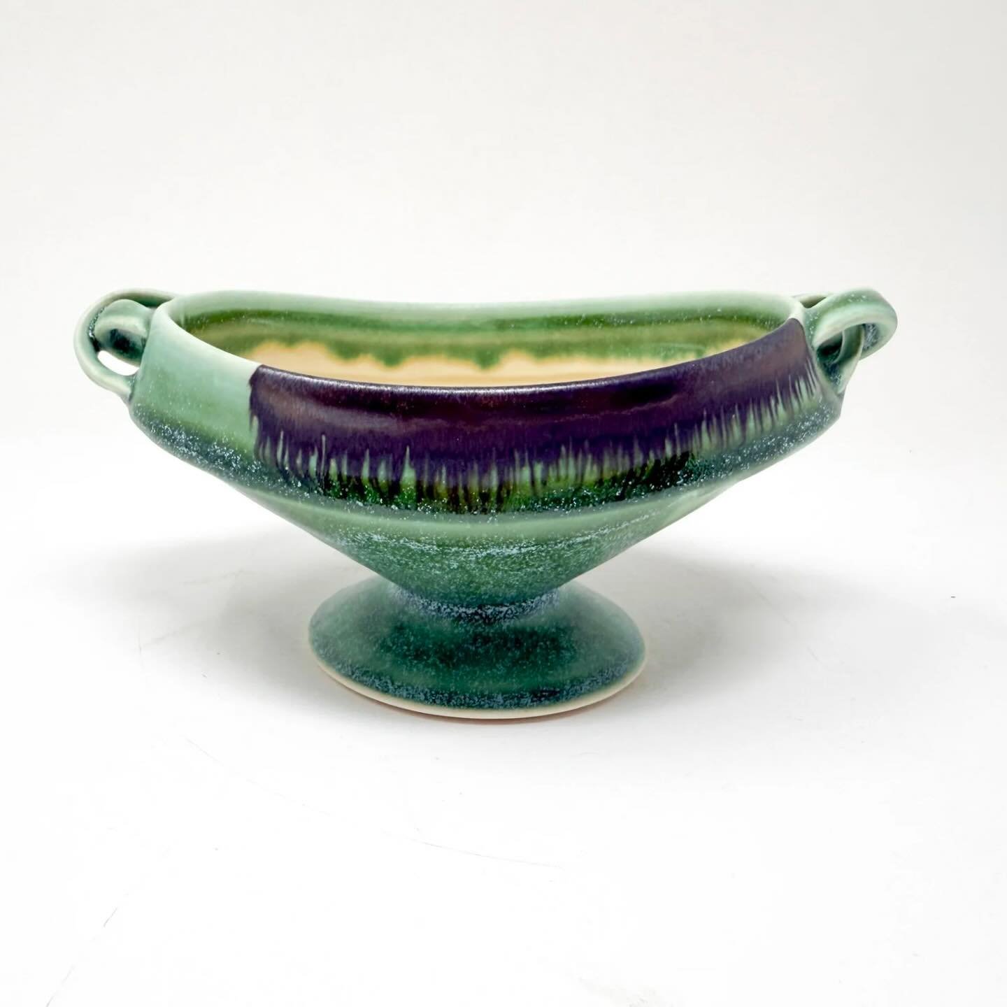 I have some beautiful dessert boats in my online sale. Shop the show through the end of the day Sunday. Sold items will be ready for pickup or ready to ship the 16th 🤩

See the link in my bio or click &ldquo;STORE&rdquo; on my website
https://debspo