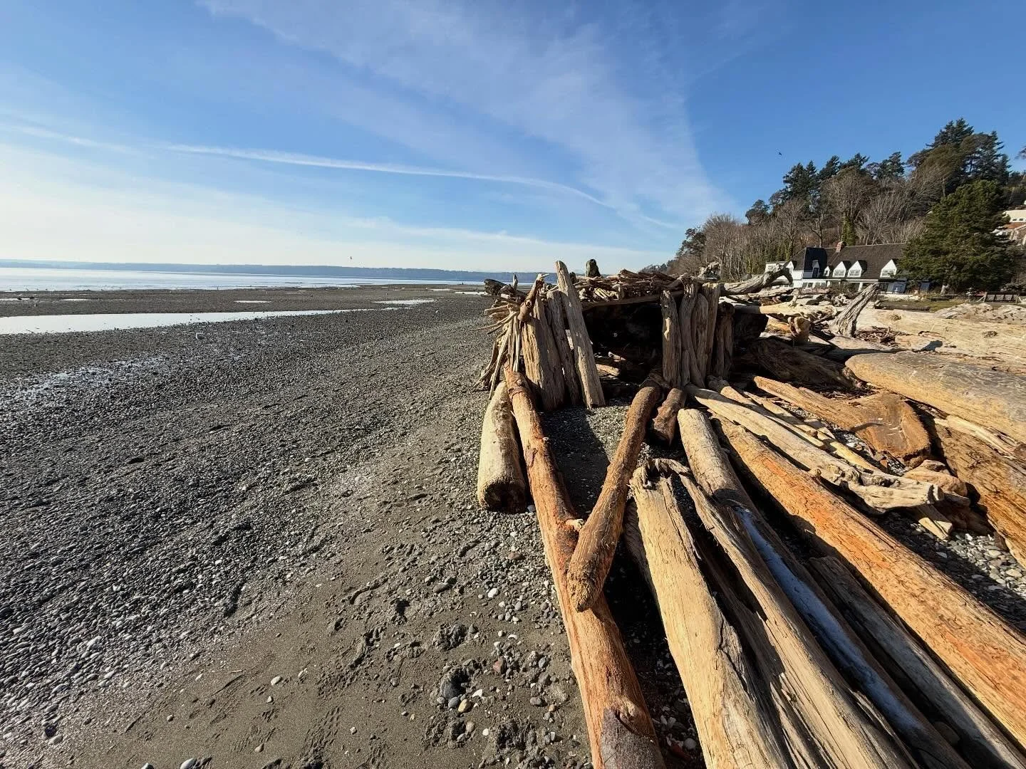 We spent so many hours at this beach as kids. It&rsquo;s been a month since dad passed and I needed a little nostalgia. It was nice to return and have it feel so familiar even after all the years away. 🩵