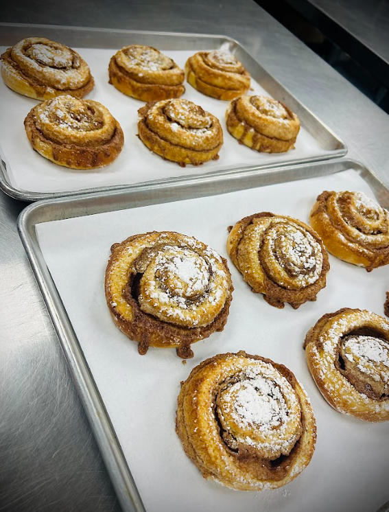 Cinnamon Roll 3.png