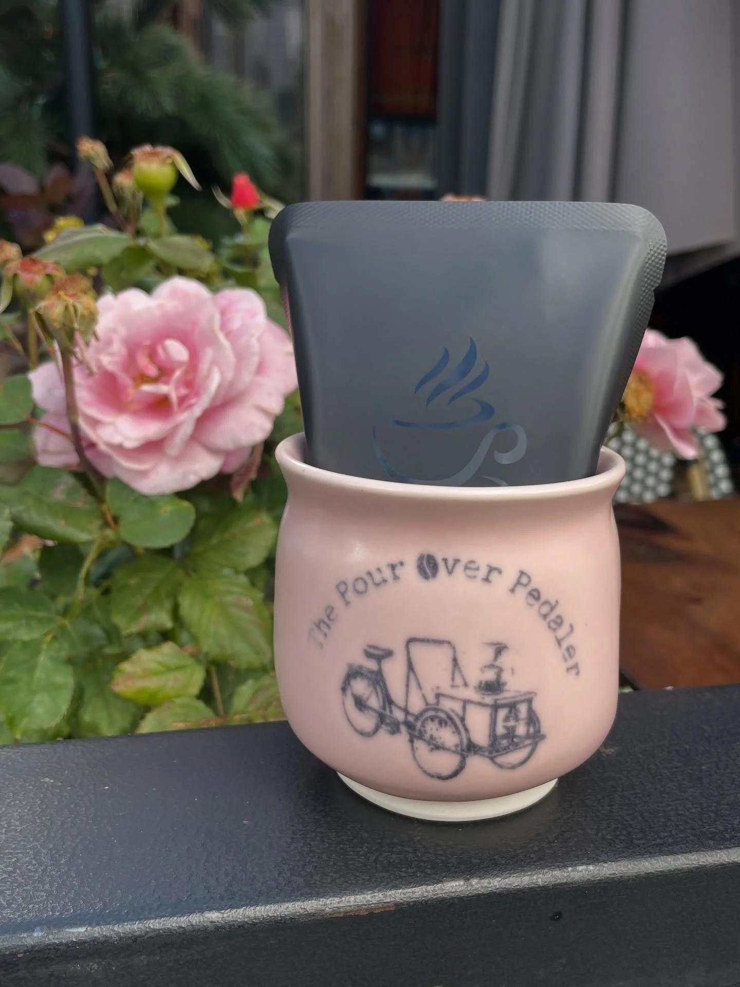 Every @palma_ceramics cup comes with a Pedaler To Go Pack! Great cups hand crafted by a local artist. #youdeservebettercoffee 
.
.

#buylocalart #ceramics #pourovercoffee