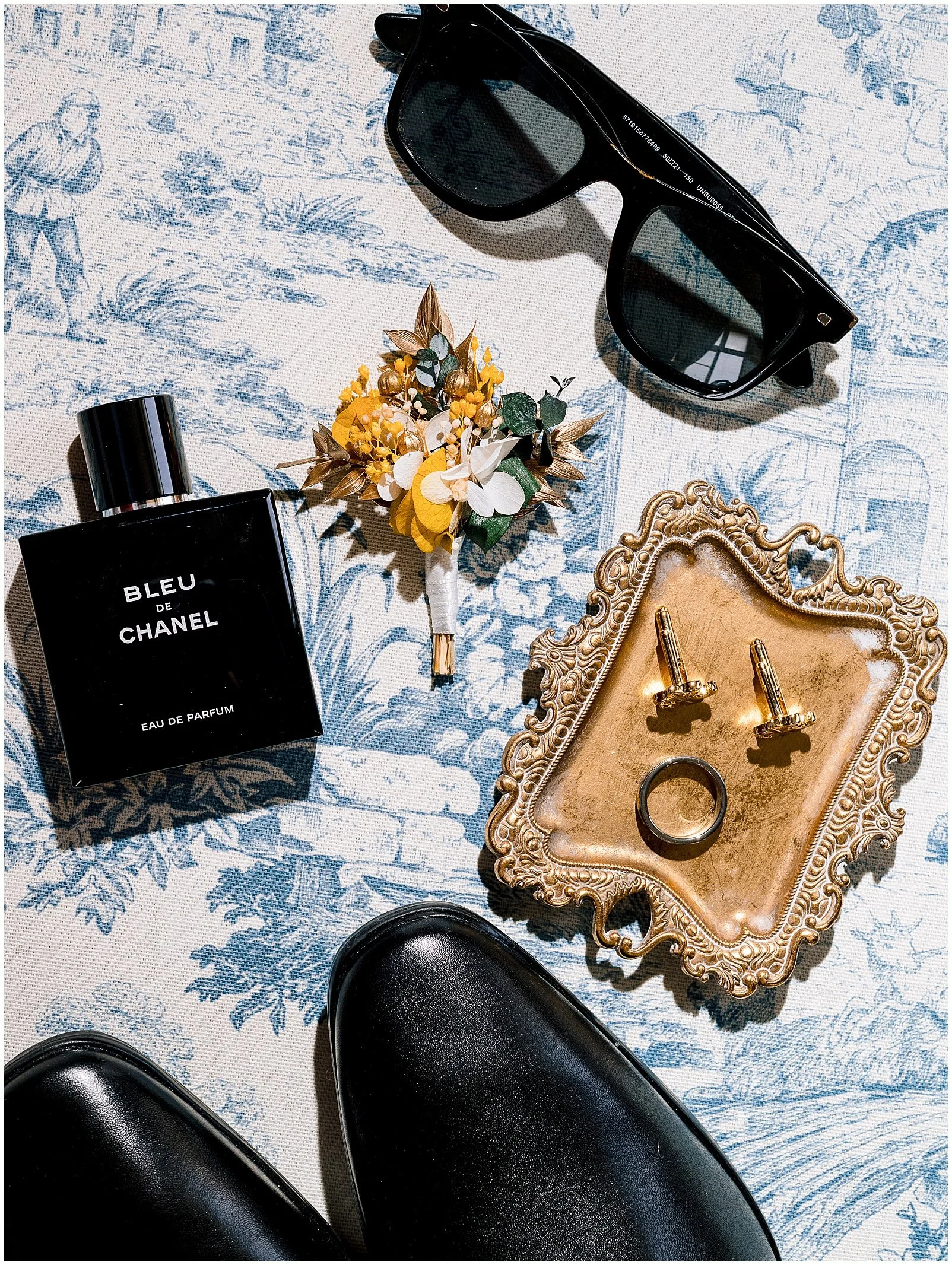 Flatlay type magazine
