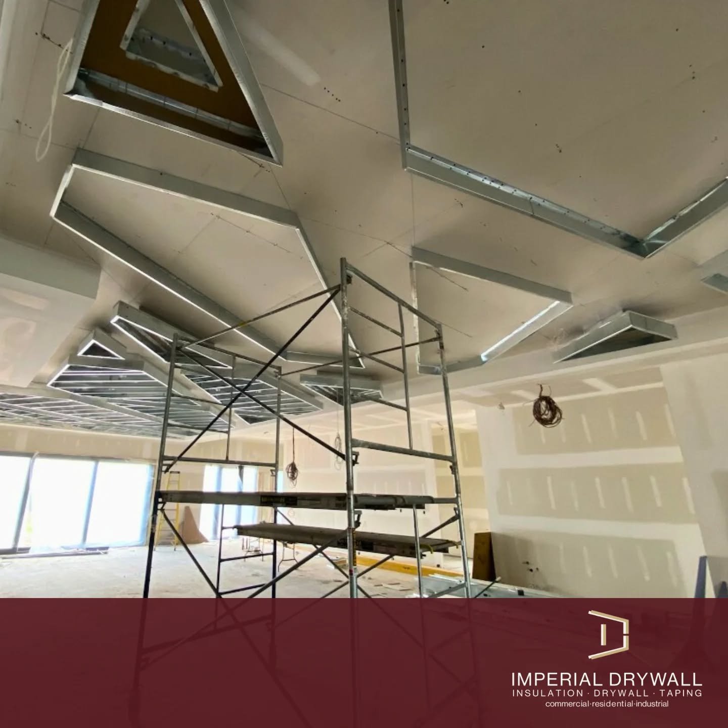 Clean lines. Durable finishes. Fast turnarounds.
Our commercial drywall solutions are designed to support the pace and polish of modern business, whether it's a storefront, office, or industrial unit.

Every inch matters when you're building for foot