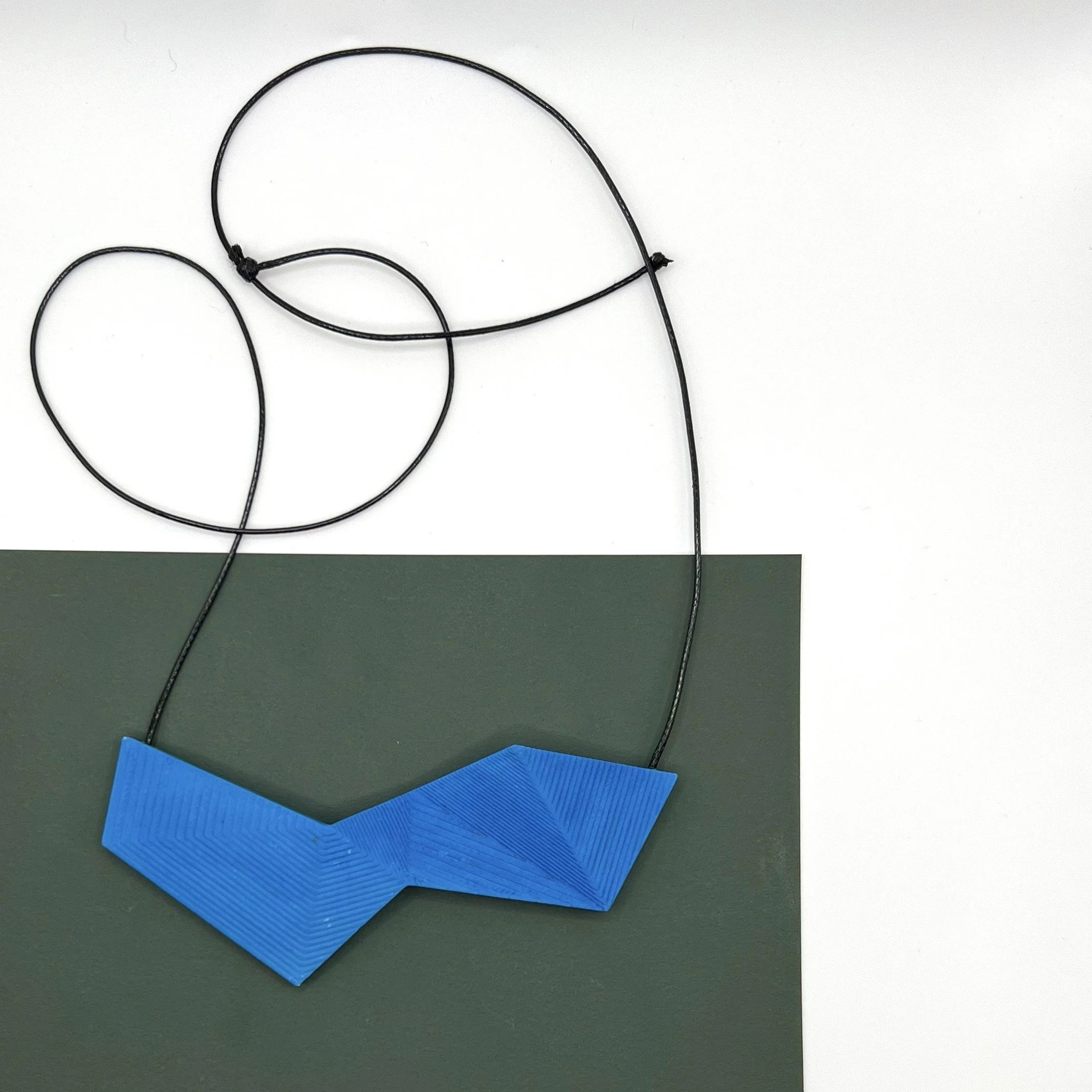 studiomariscat_unfoldednecklace_blue.jpg