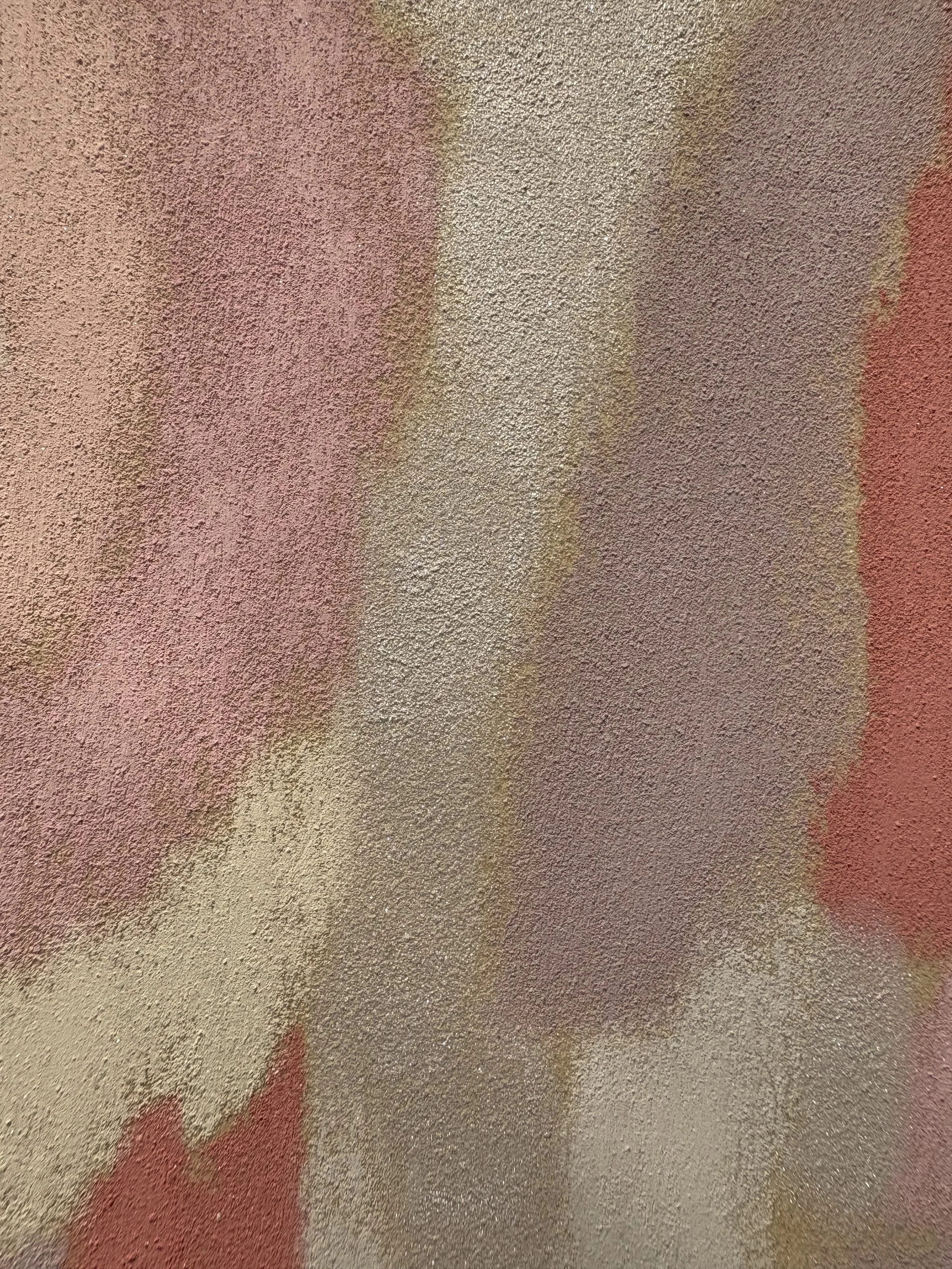 Détail d’un pastel sec abstrait rose, signé par l’artiste parisienne Atelier Cléophée