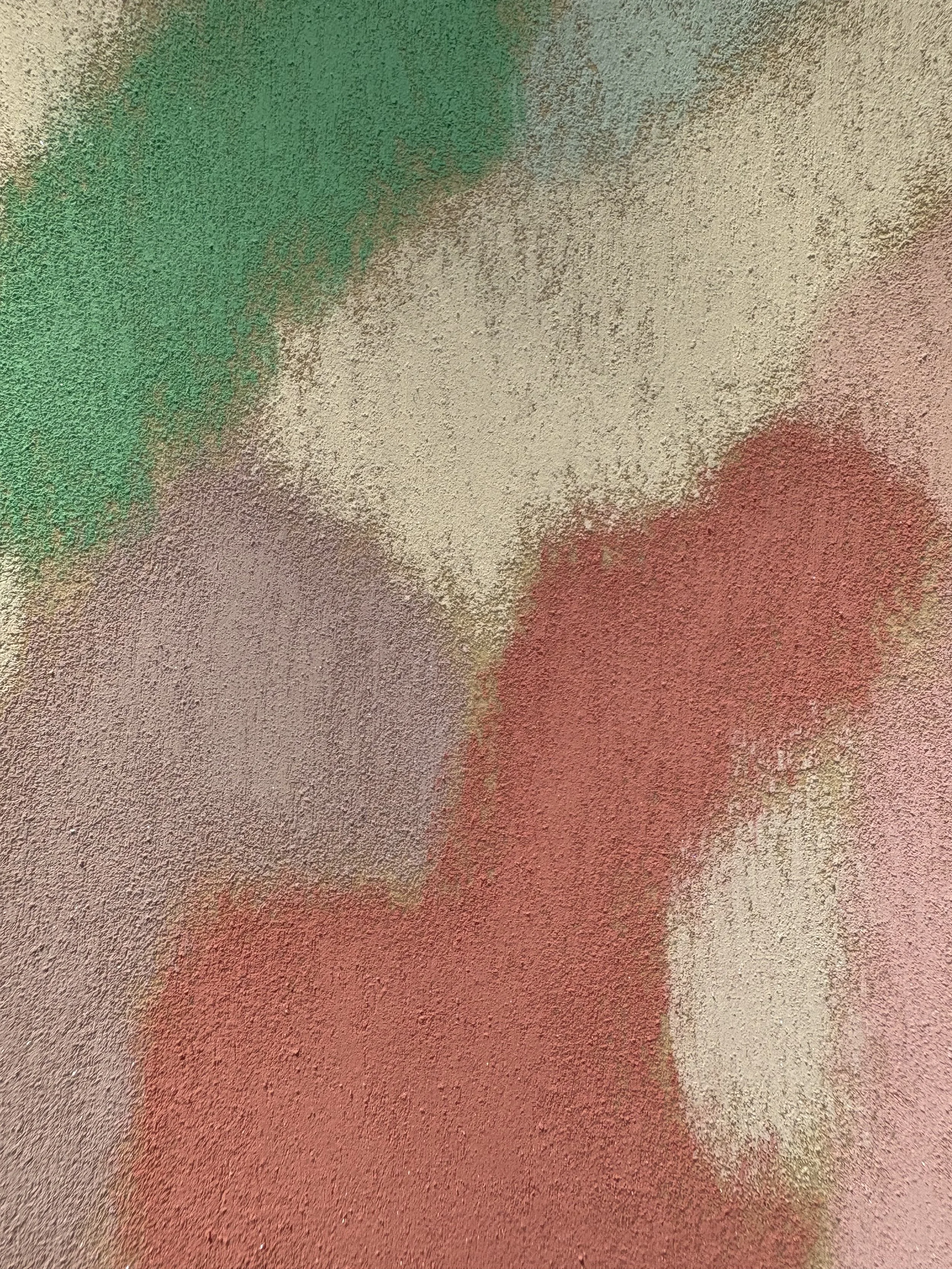 Détail d’un pastel sec abstrait rose, signé par l’artiste émergente Atelier Cléophée