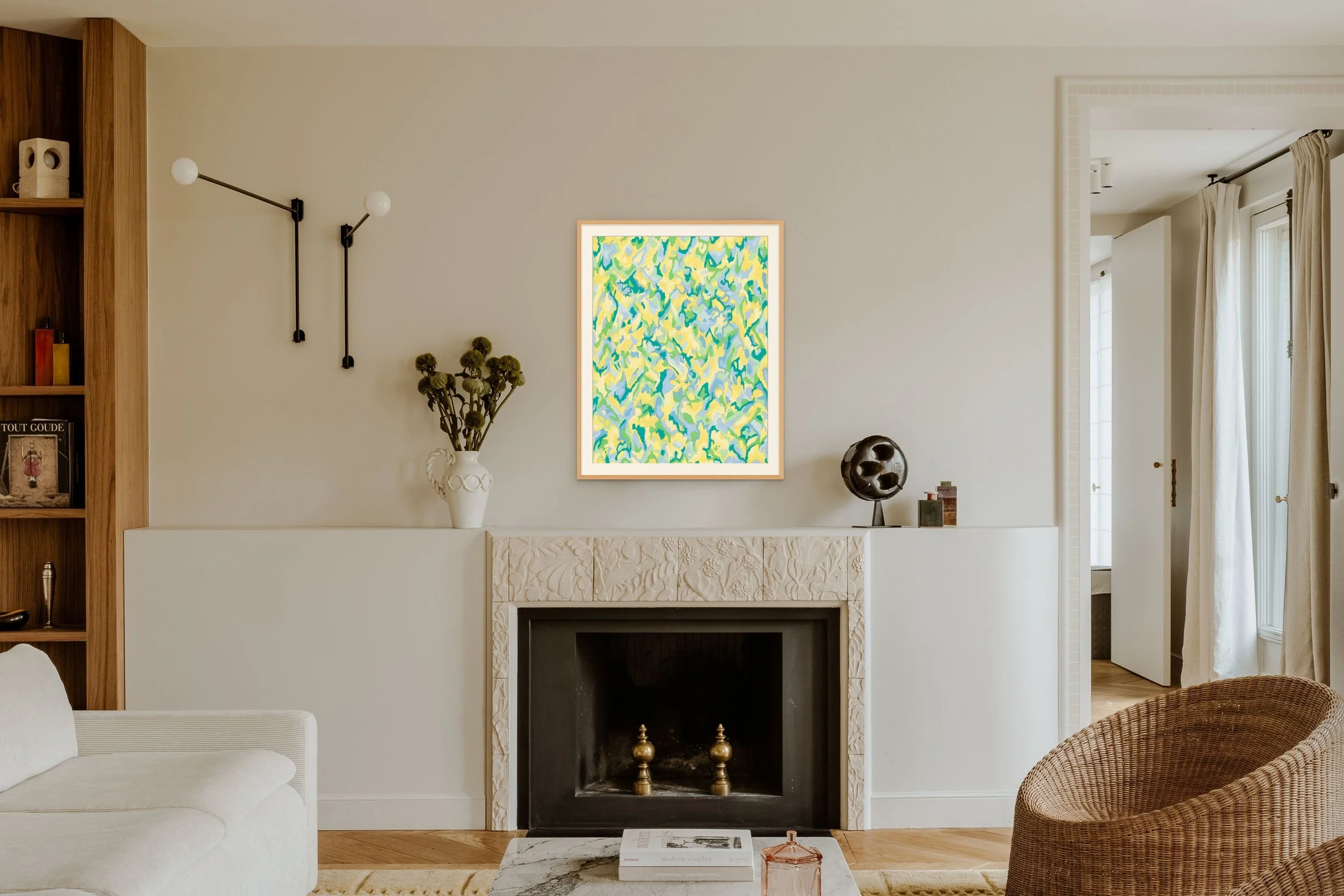 Œuvre abstraite au pastel sec mise en situation dans un intérieur contemporain – inspiration pour décoration murale d’art moderne