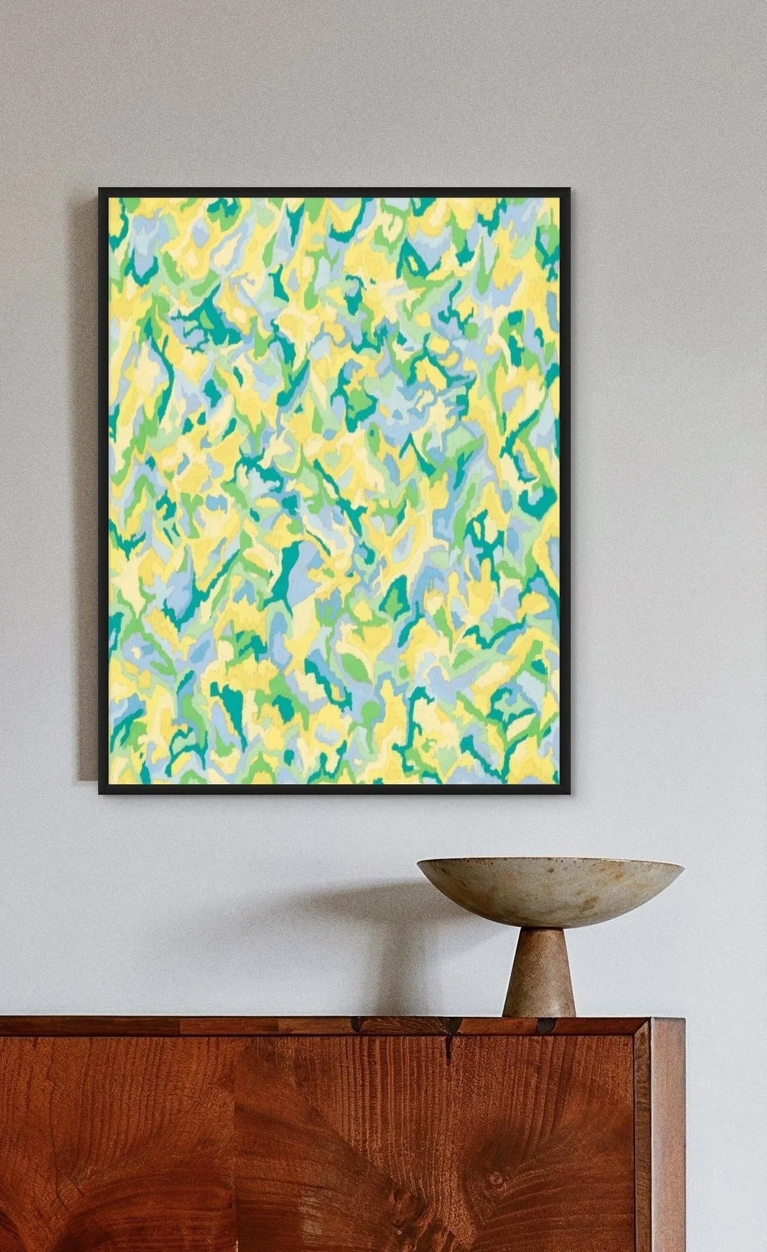 Œuvre abstraite au pastel sec mise en situation dans un intérieur contemporain – inspiration pour décoration murale d’art moderne