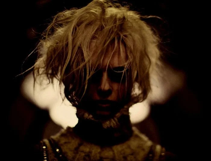 Numéro Thailande - Emily Moysson - Hair Stylist: Vincent De Moro