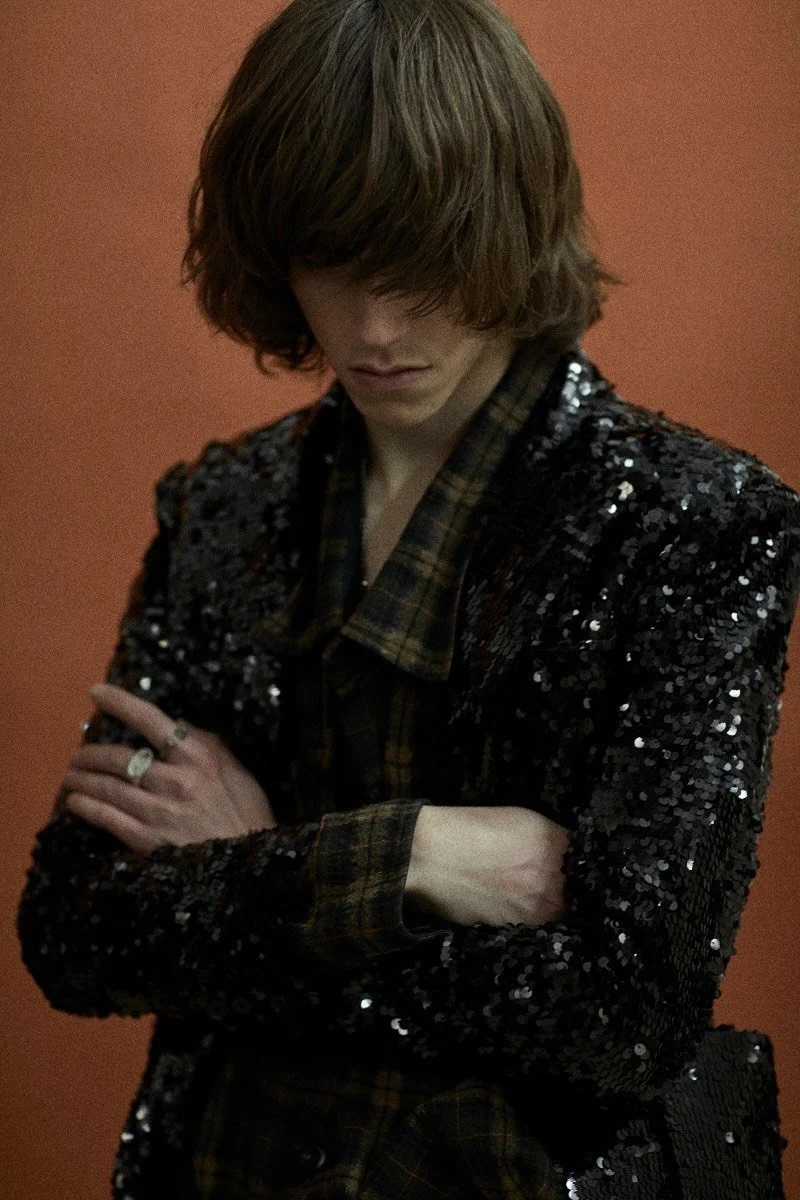 Hair Stylist: Vincent de Moro