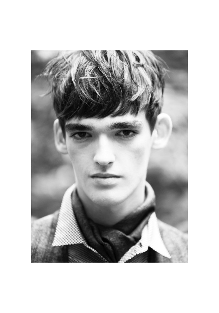 Hair Stylist: Vincent de Moro