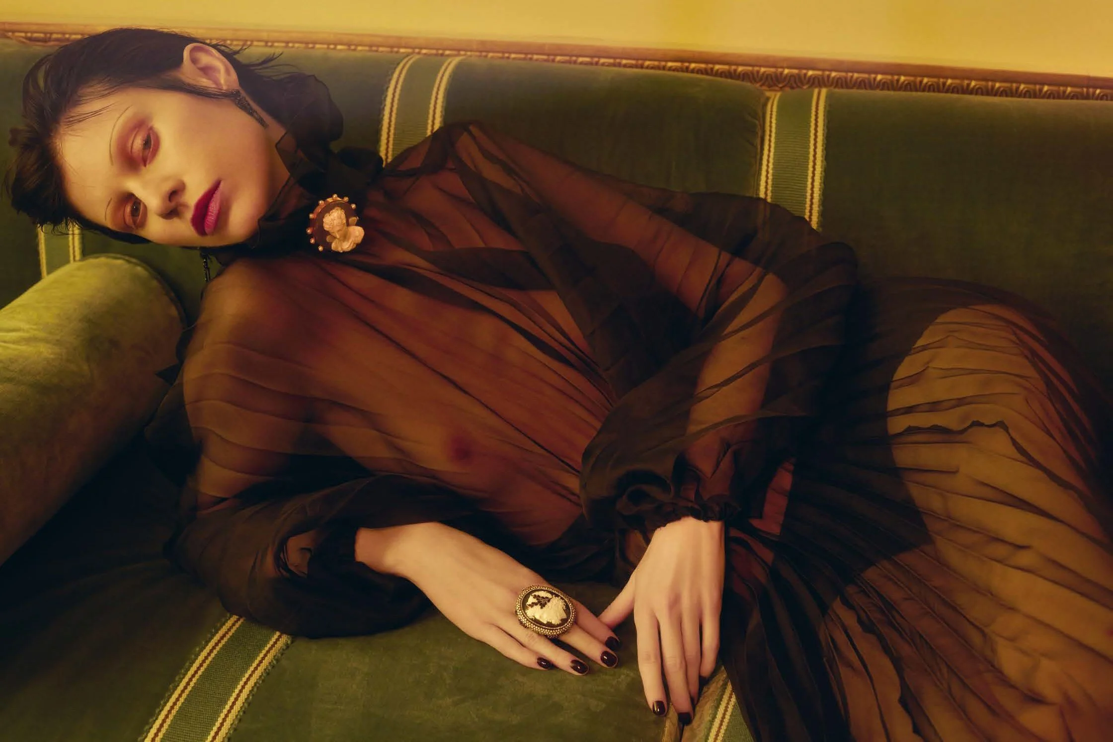 Palace Scope Magazine - Léa Nielsen - Manicurist: Huberte Cesarion