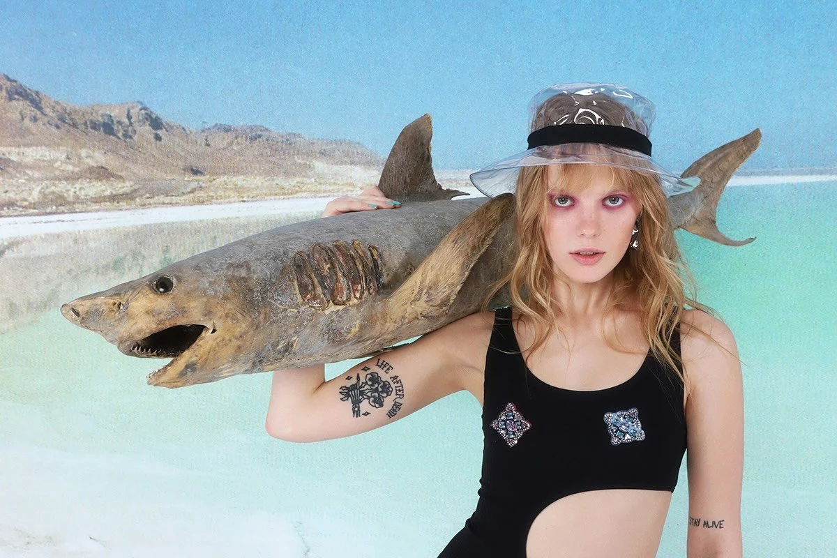 Please Mag - Billie Thomassin