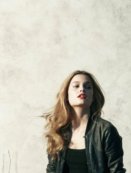Louise Grinberg - Makeup Artist: Carole Hannah