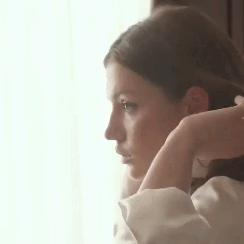 Adèle Exarchopoulos x Dyson 