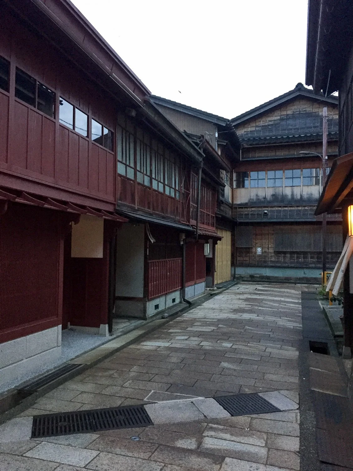 Higashichaya 014.jpg