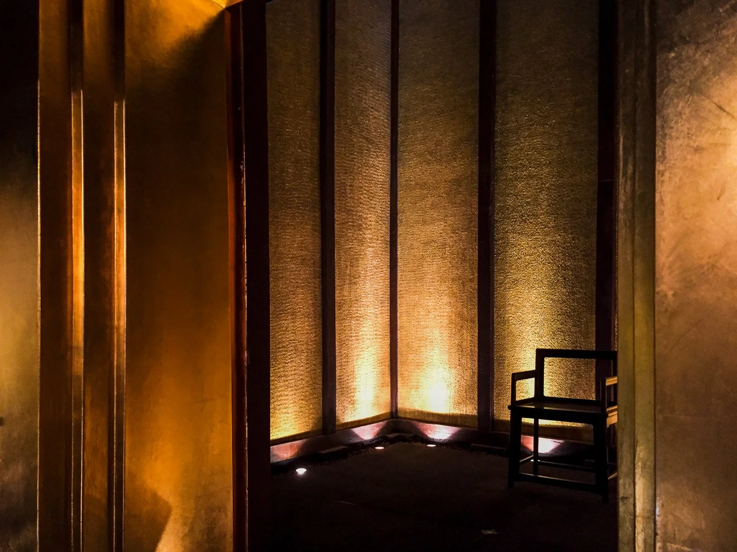 the impressive Hazuka gold-leaf artisan boutique